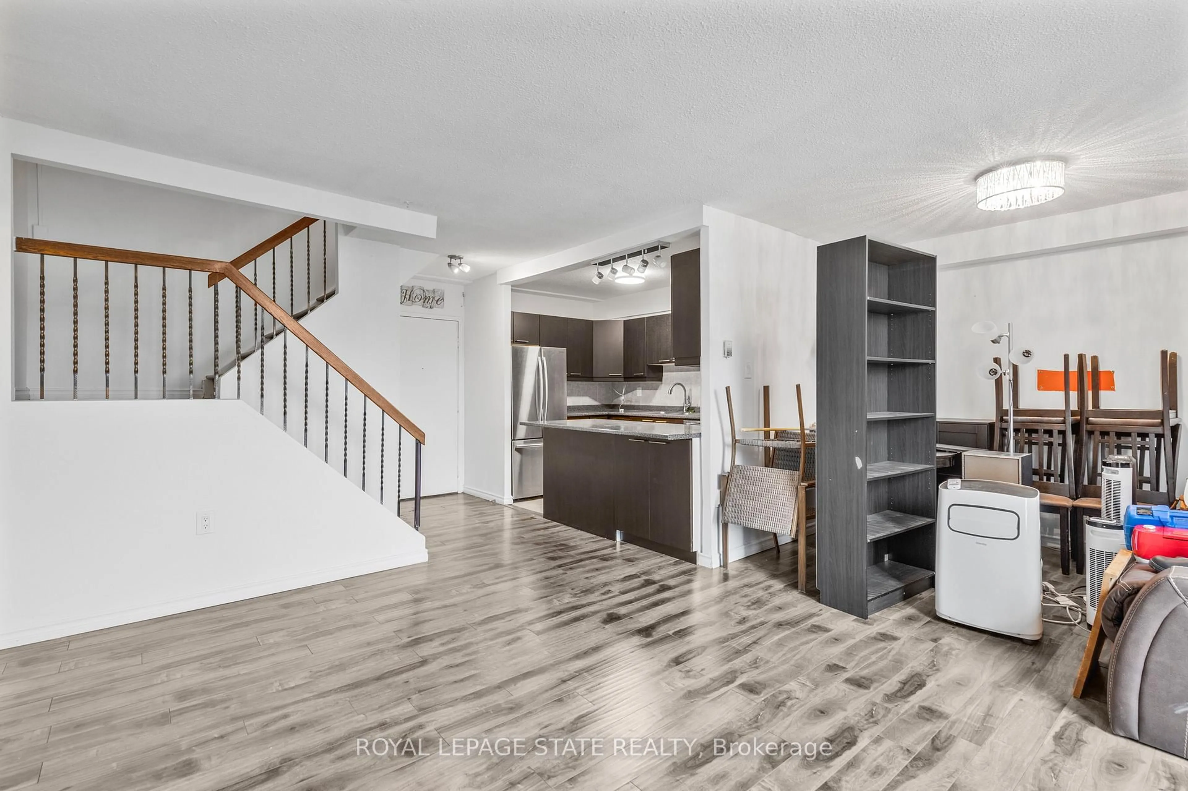 Open concept kitchen, unknown for 1050 Stainton Dr #308, Mississauga Ontario L5C 2T7