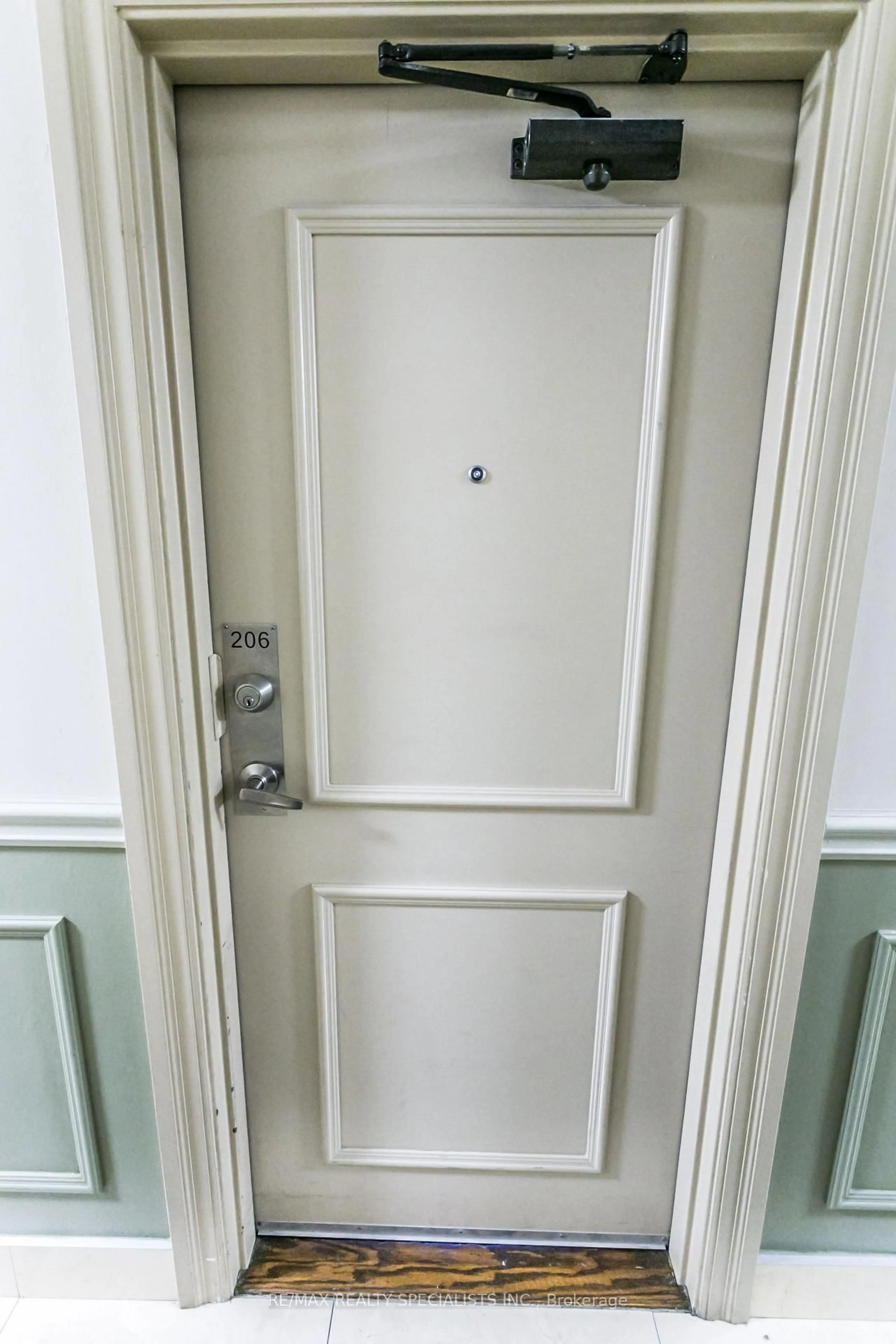 Unknown for 1615 Bloor St #206, Mississauga Ontario L4X 1S2