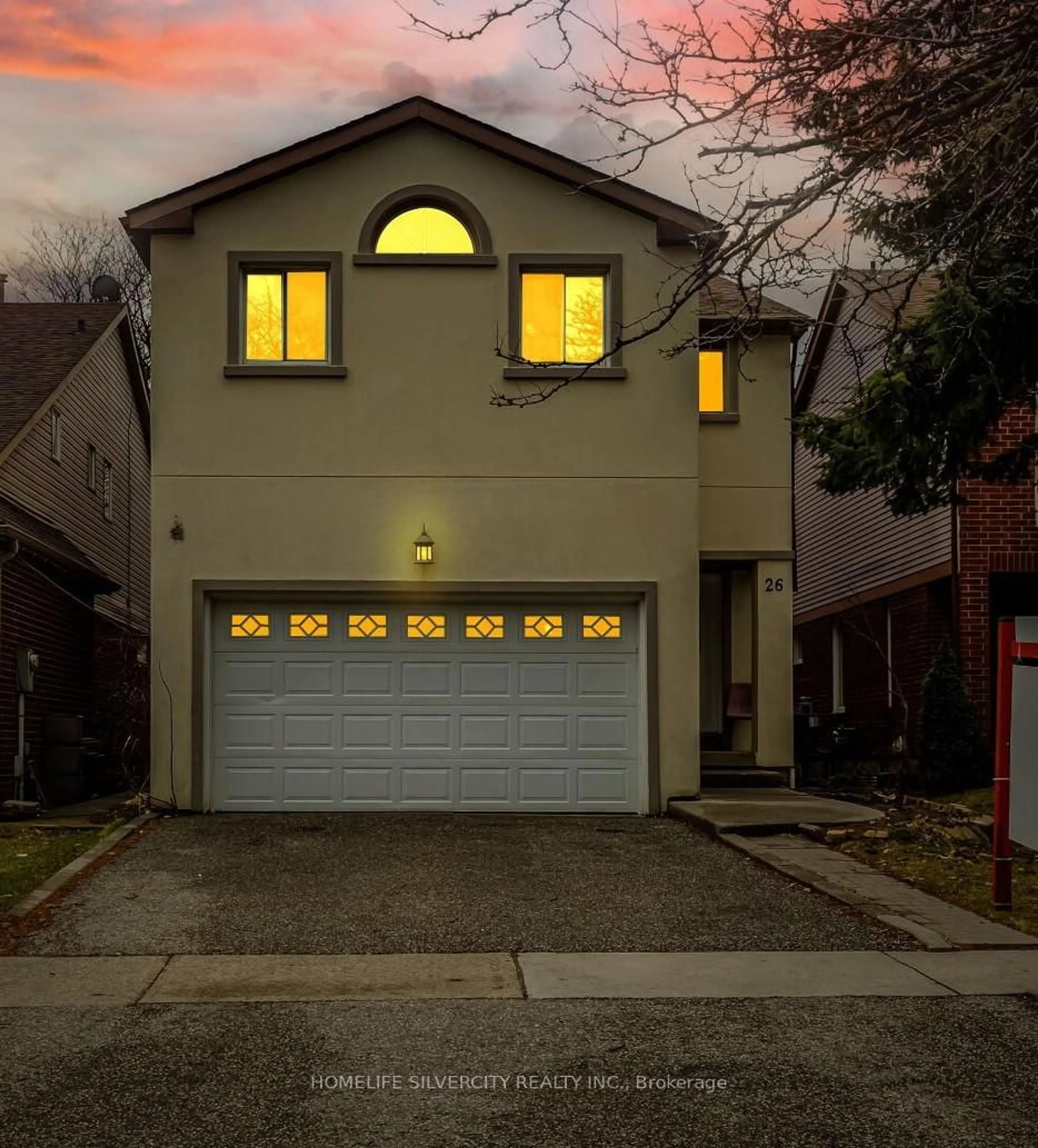 Indoor garage for 26 Cresswell Dr, Brampton Ontario L6Y 2T6