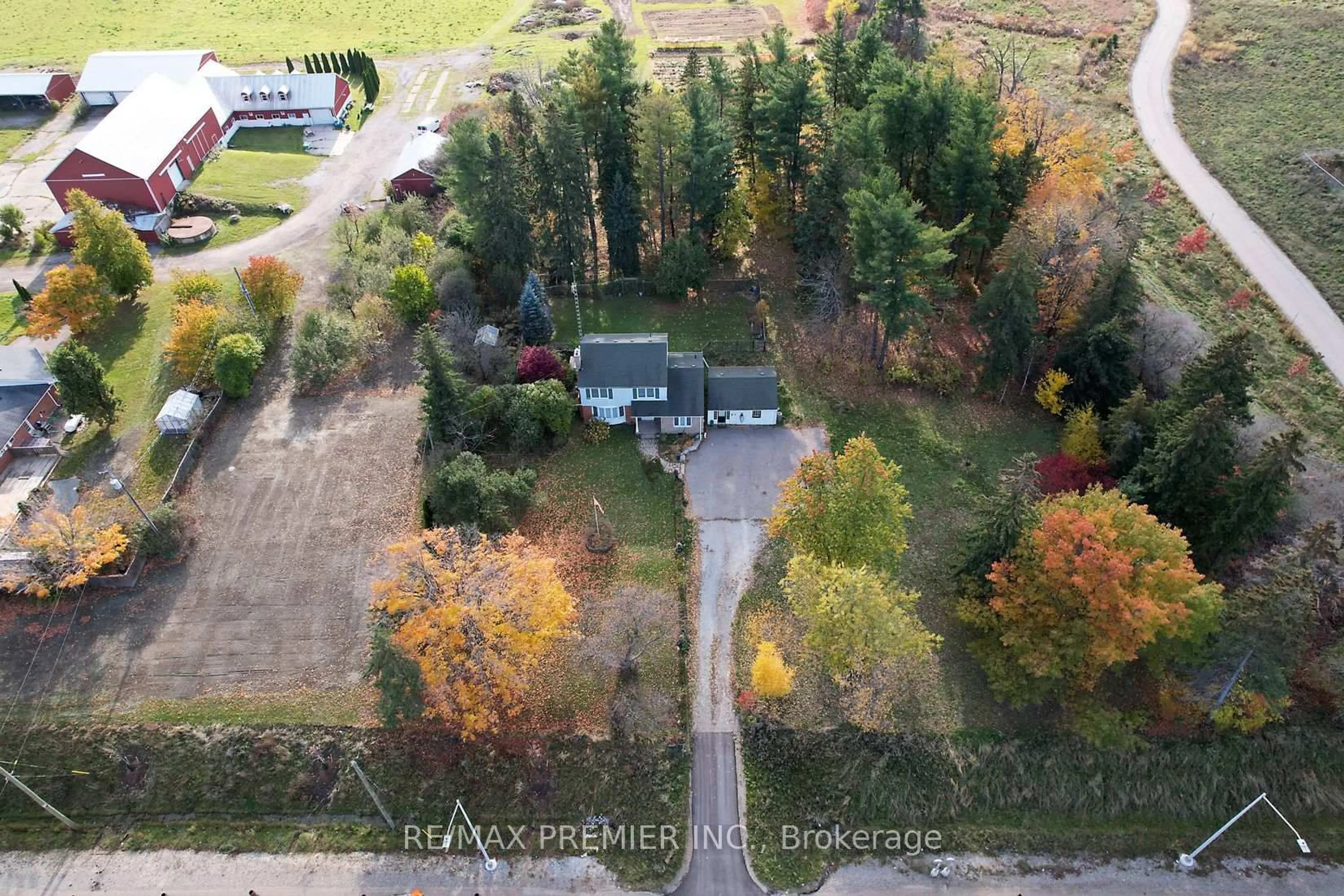 A pic from outside/outdoor area/front of a property/back of a property/a pic from drone, forest/trees view for 9190 Trafalgar Rd, Halton Hills Ontario L7G 4S5