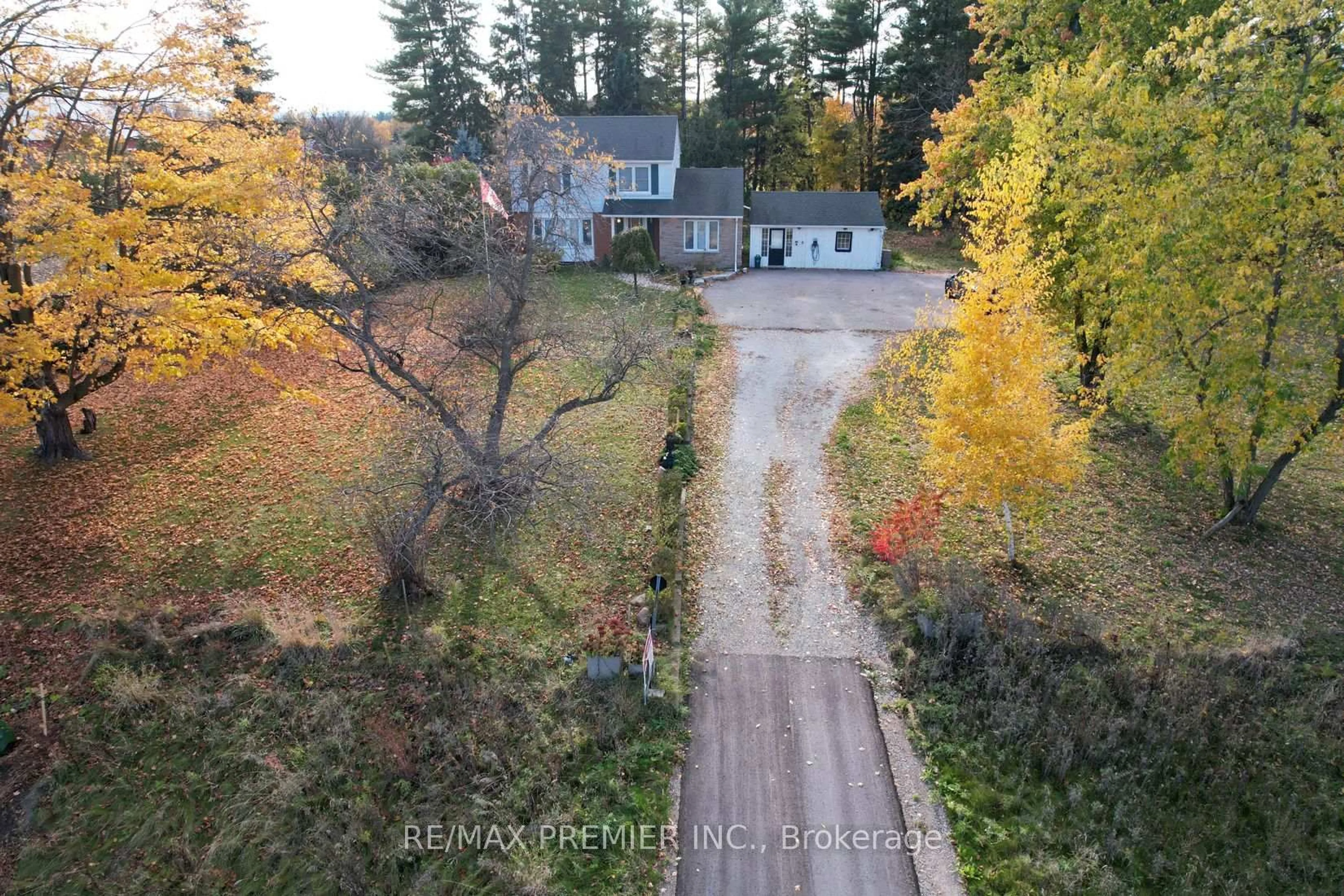 A pic from outside/outdoor area/front of a property/back of a property/a pic from drone, forest/trees view for 9190 Trafalgar Rd, Halton Hills Ontario L7G 4S5