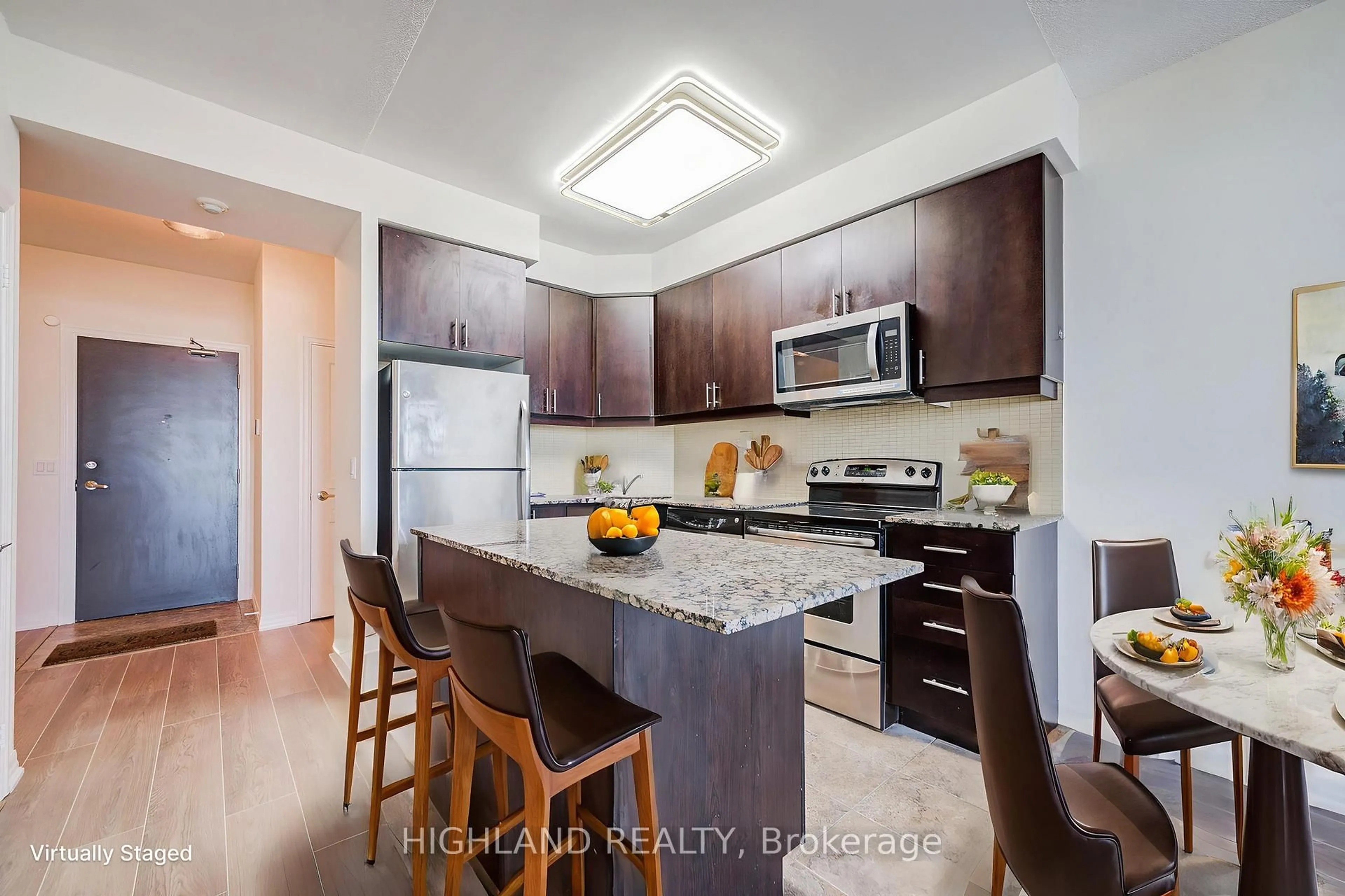 Standard kitchen, unknown for 223 Webb Dr #3105, Mississauga Ontario L5B 0E8