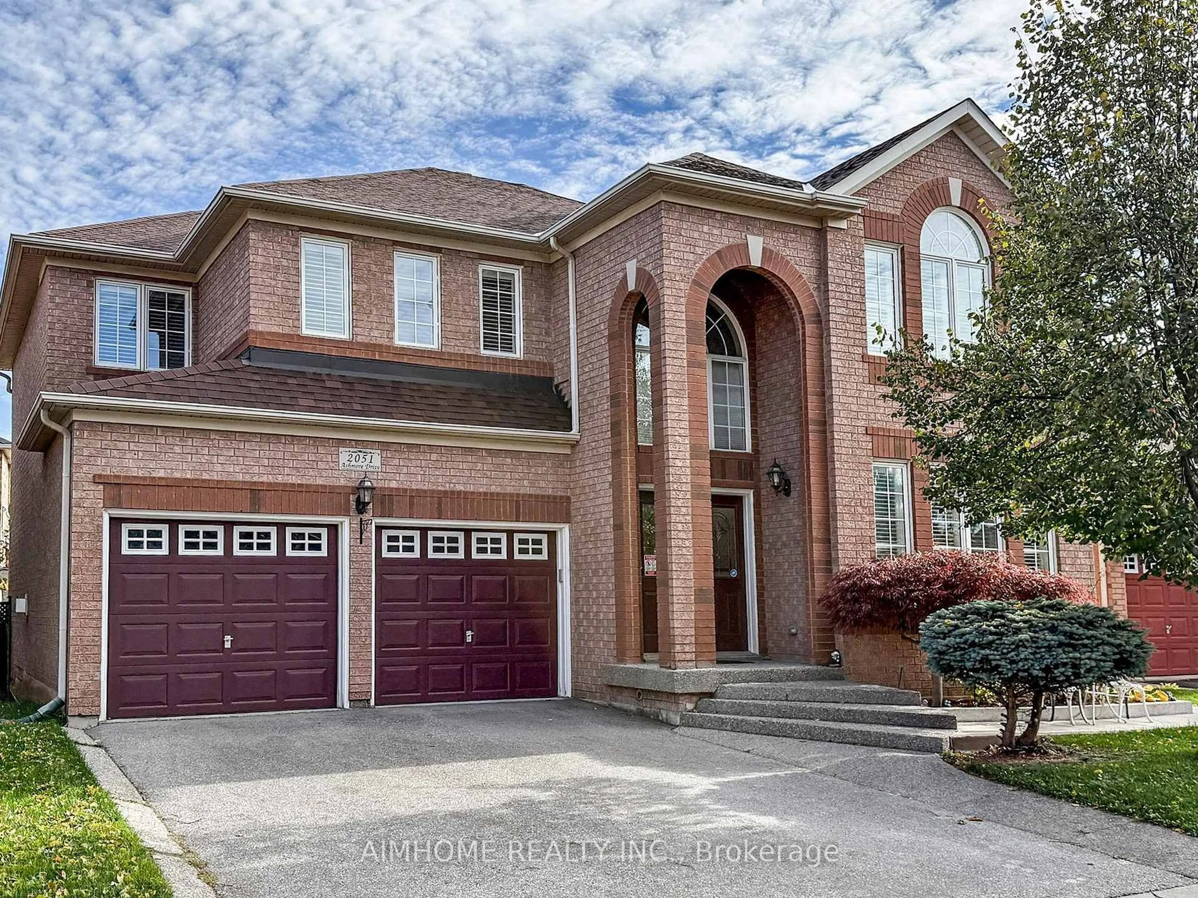 Home with brick exterior material, street for 2051 ASHMORE Dr, Oakville Ontario L6M 4T1