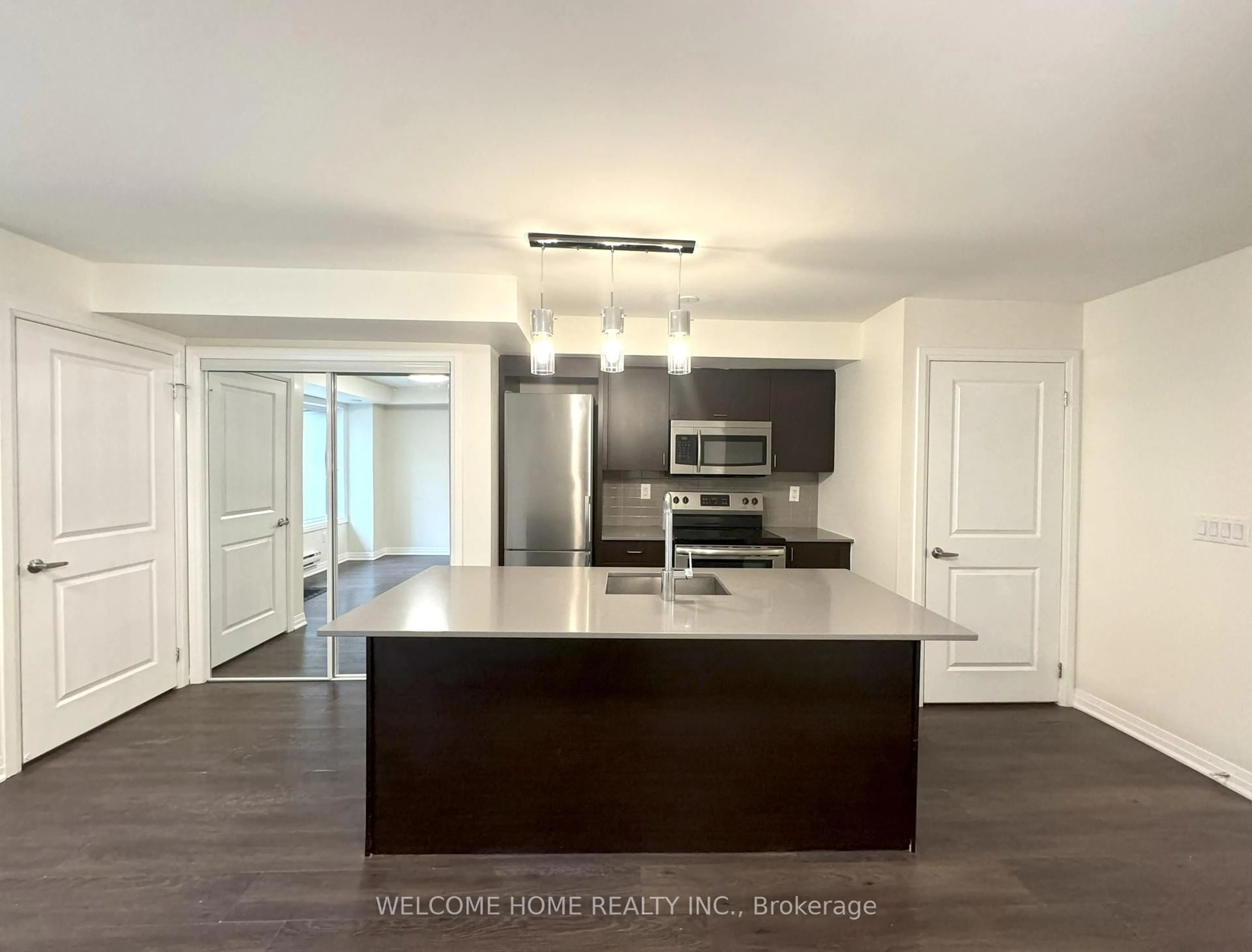 Open concept kitchen, unknown for 159 William Duncan Rd #5, Toronto Ontario M3K 0B9