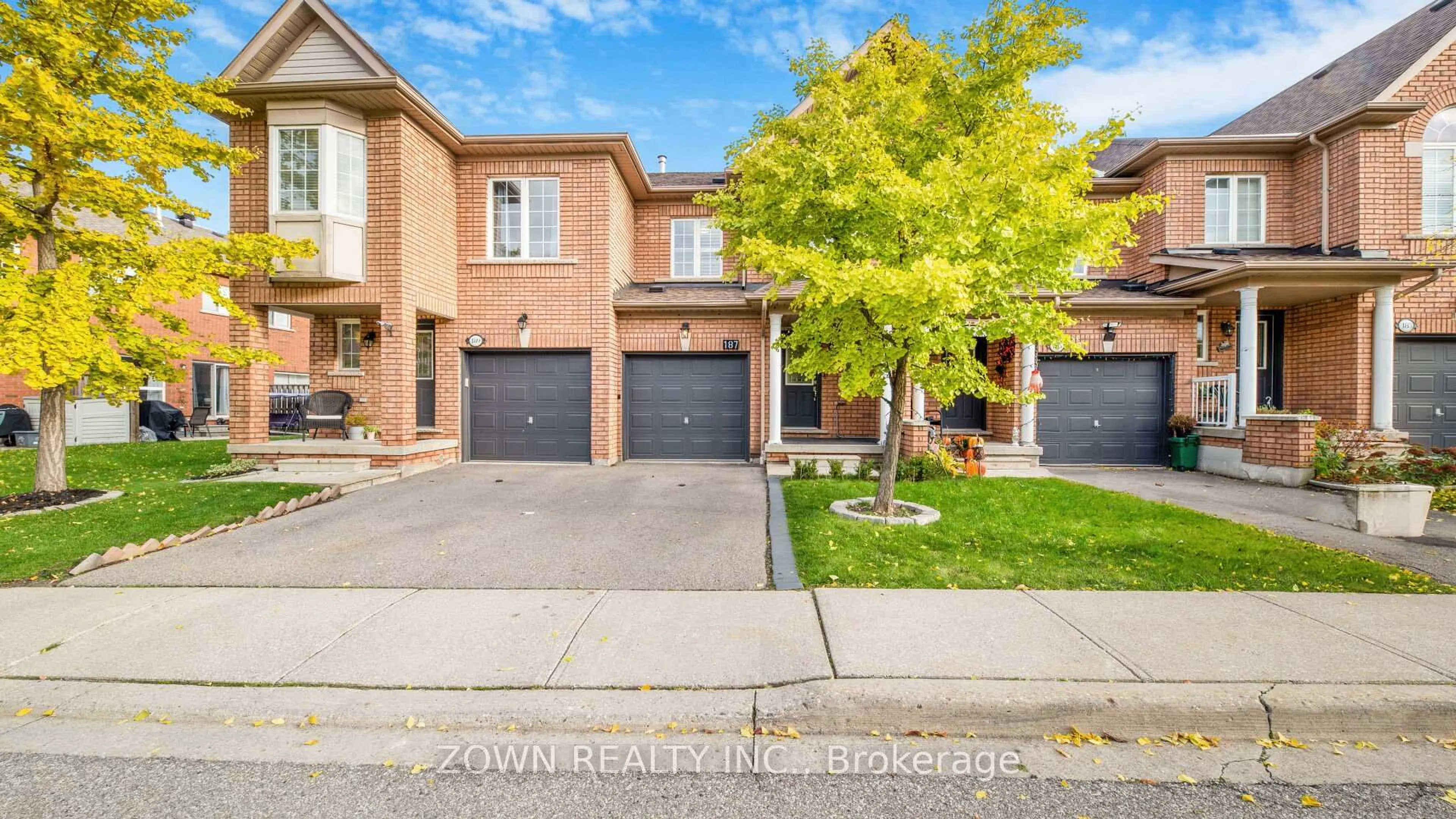 Home with brick exterior material, street for 525 Novo Star Dr #187, Mississauga Ontario L5W 1Y1