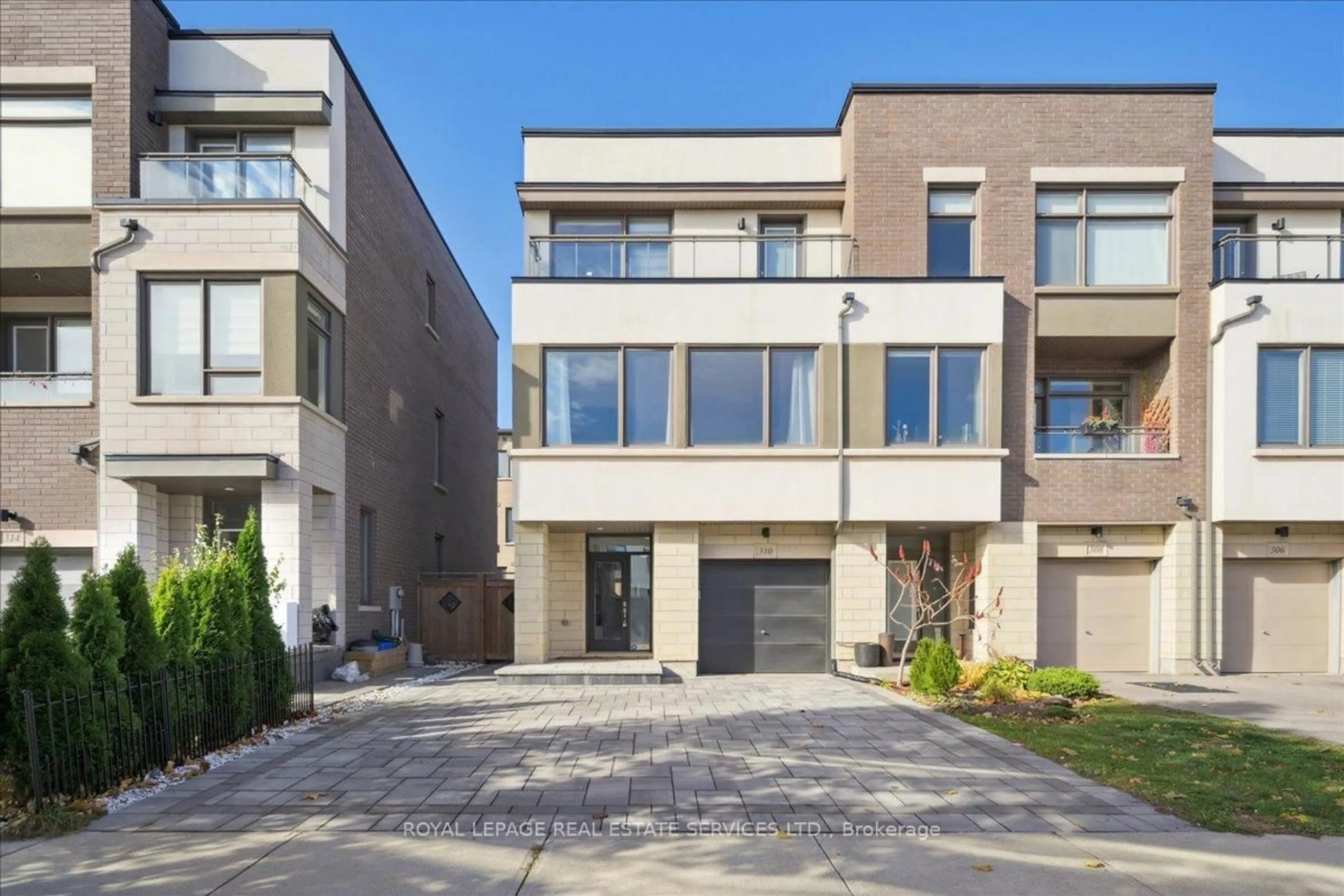 Home with brick exterior material, street for 310 Squire Cres, Oakville Ontario L6H 0L9