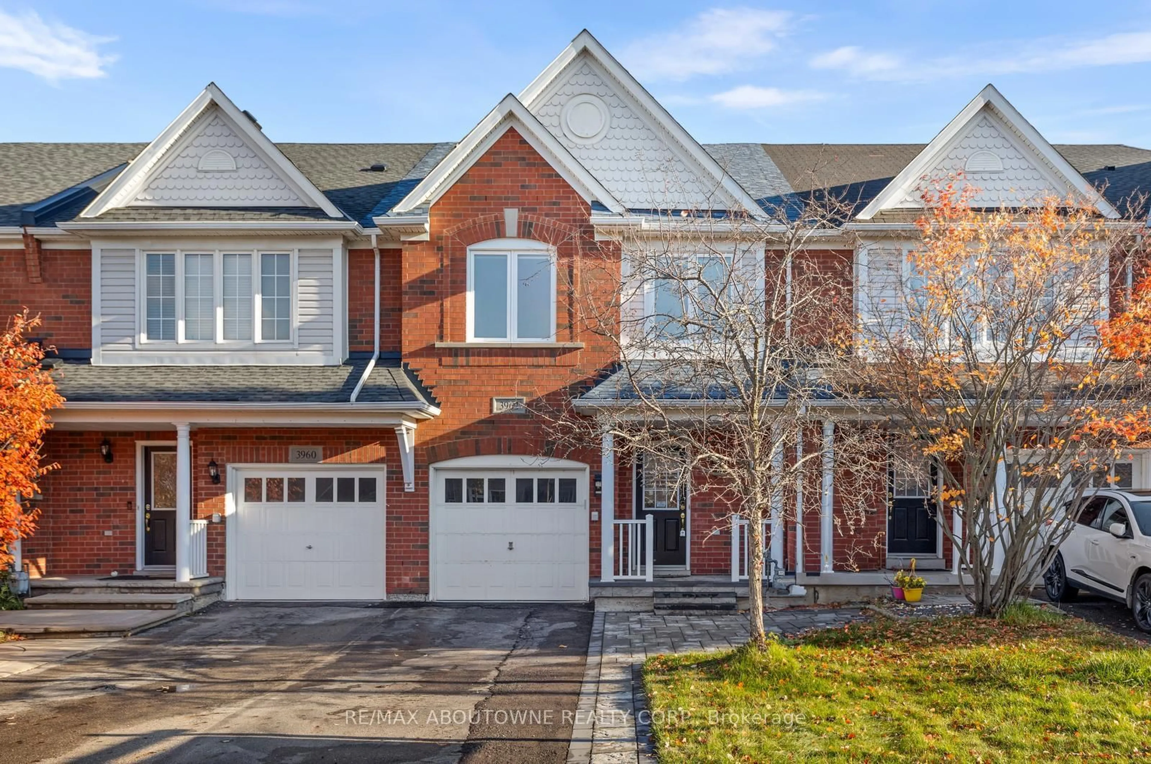 Home with brick exterior material, street for 3962 Stardust Dr, Mississauga Ontario L5M 8A5