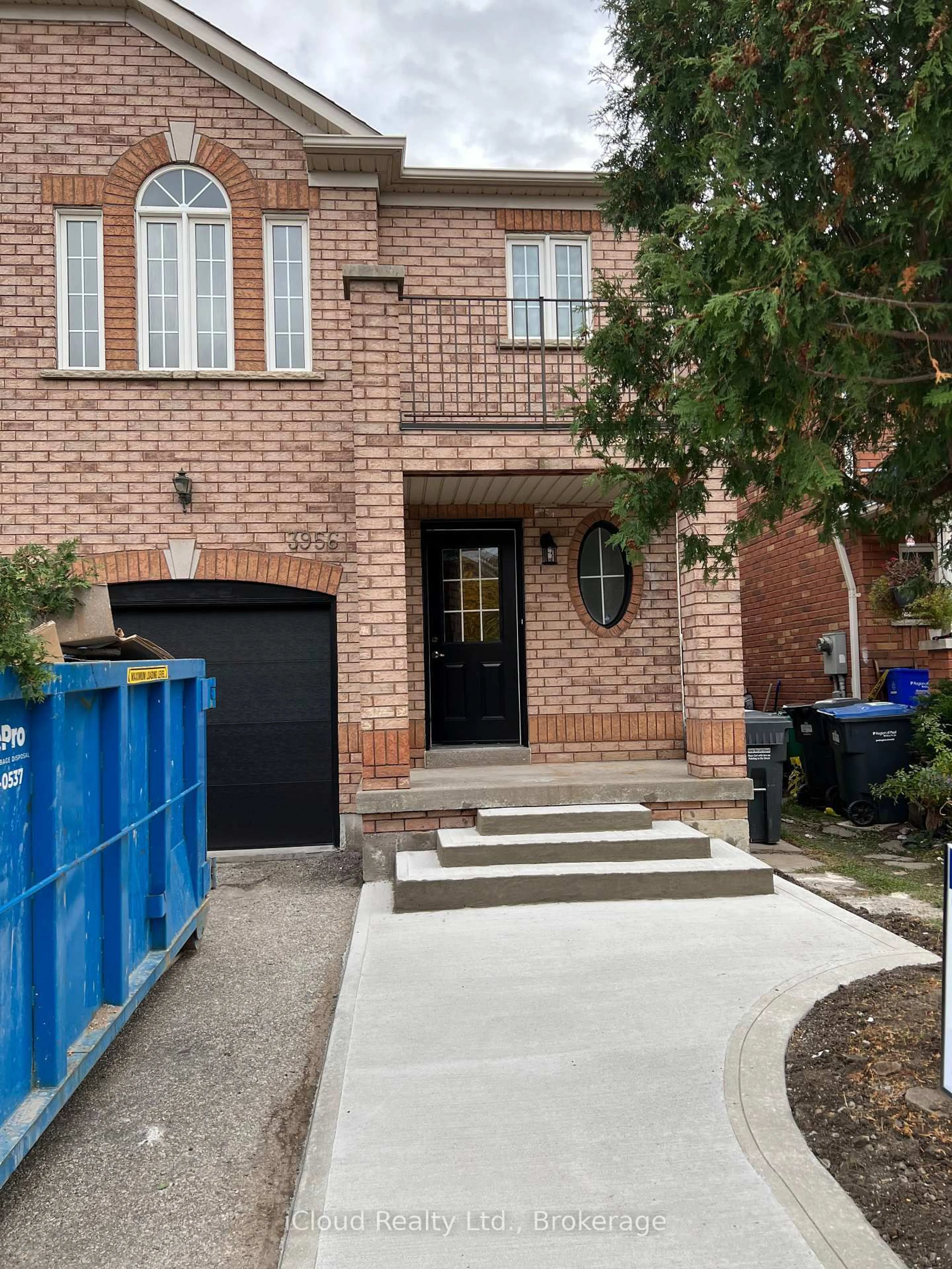 Home with brick exterior material, street for 3956 Manatee Way, Mississauga Ontario L5M 6P5