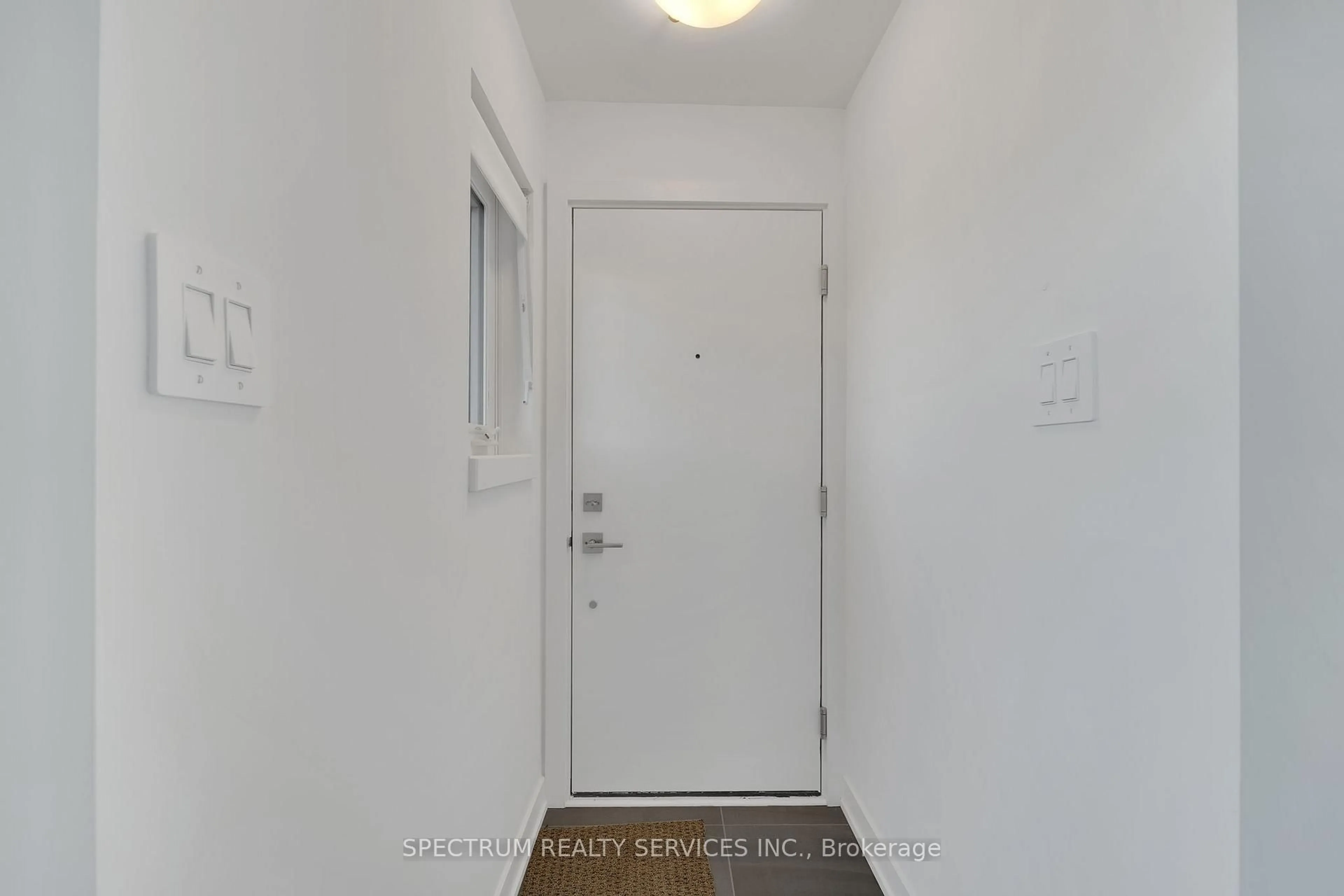 Indoor entryway for 25 Romilly Ave #10, Brampton Ontario L7A 5L8