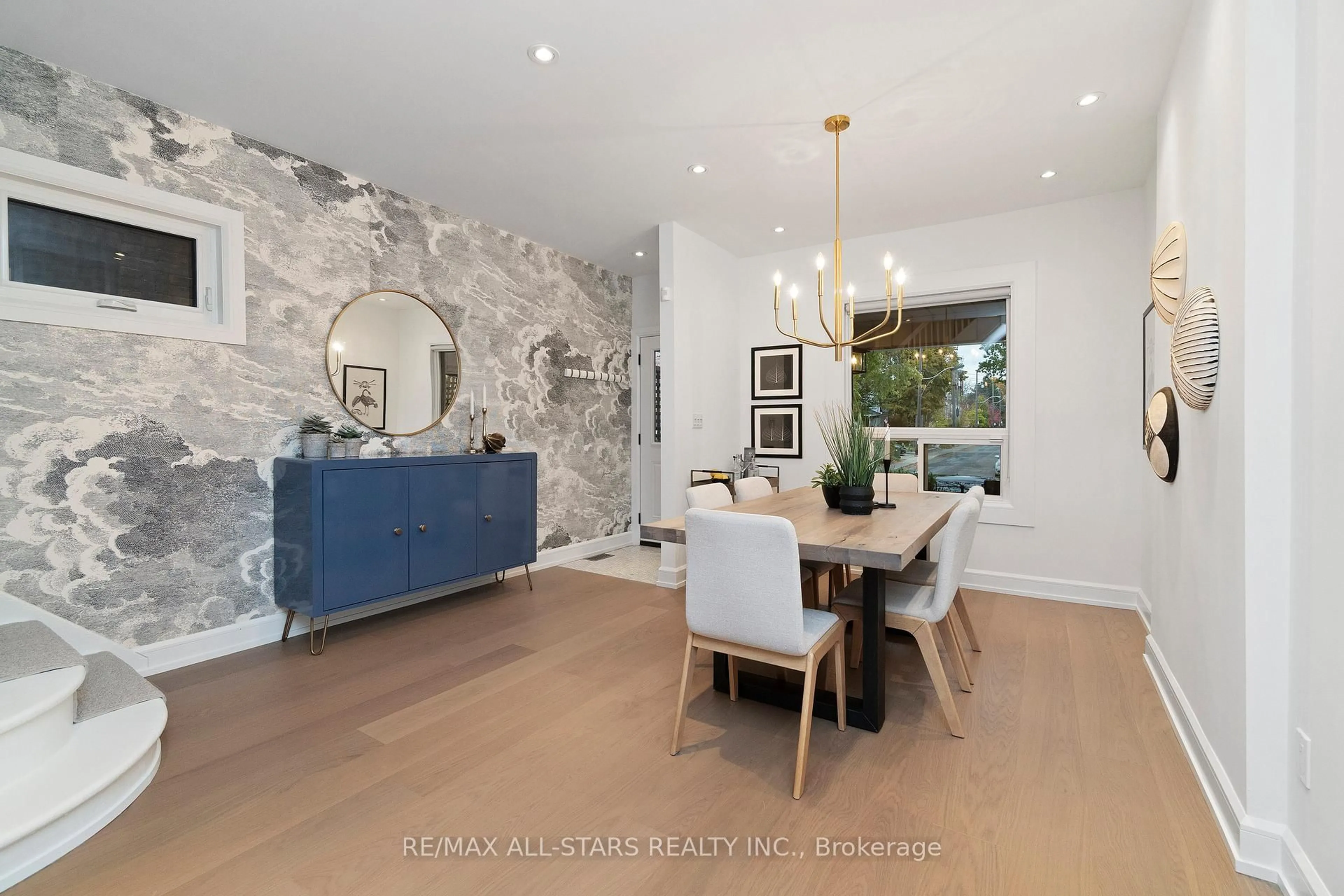 Dining room, unknown for 962 Shaw St, Toronto Ontario M6G 3M7