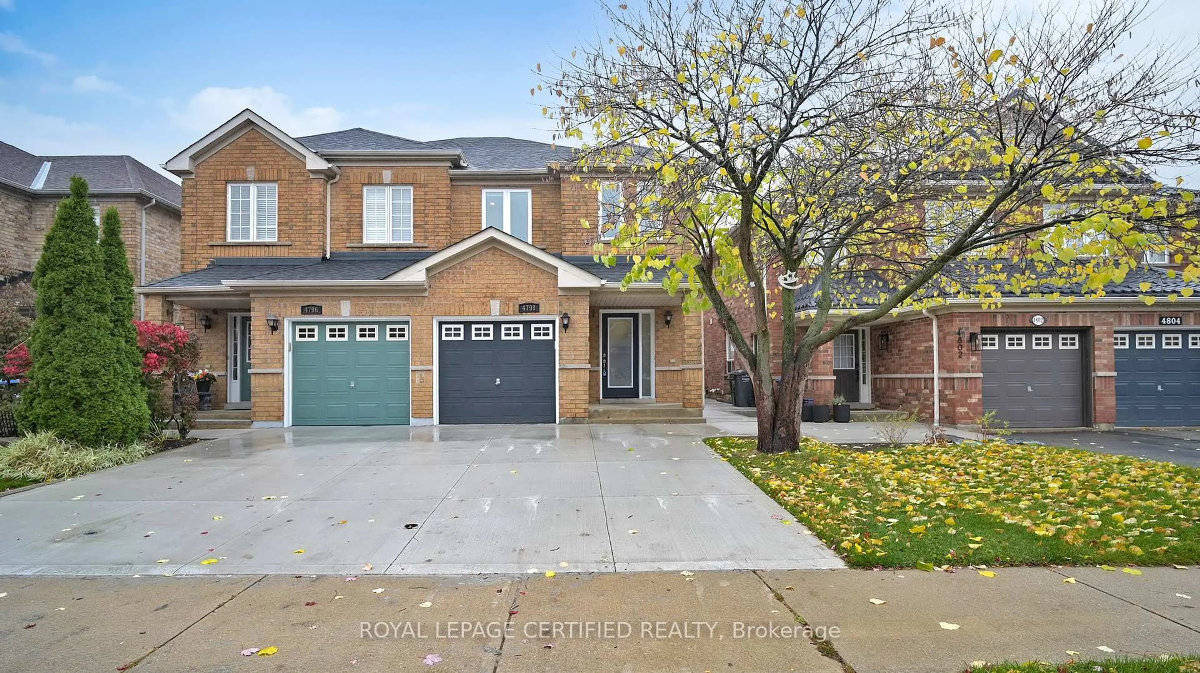 Home with brick exterior material, street for 4798 Dovehouse Dr, Mississauga Ontario L5M 7K6