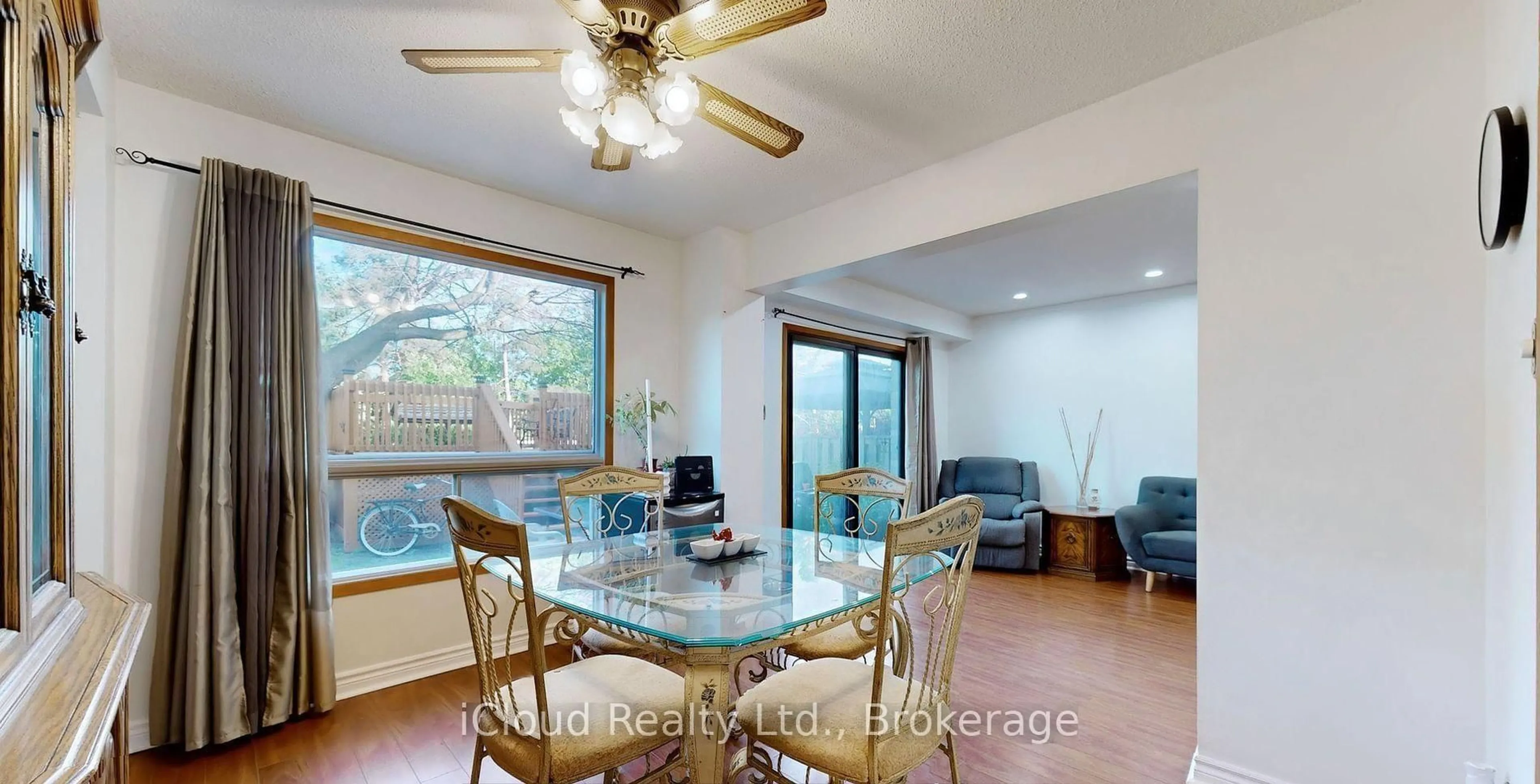 Dining room, wood/laminate floor for 32 Dafoe Cres, Brampton Ontario L6Y 2L2