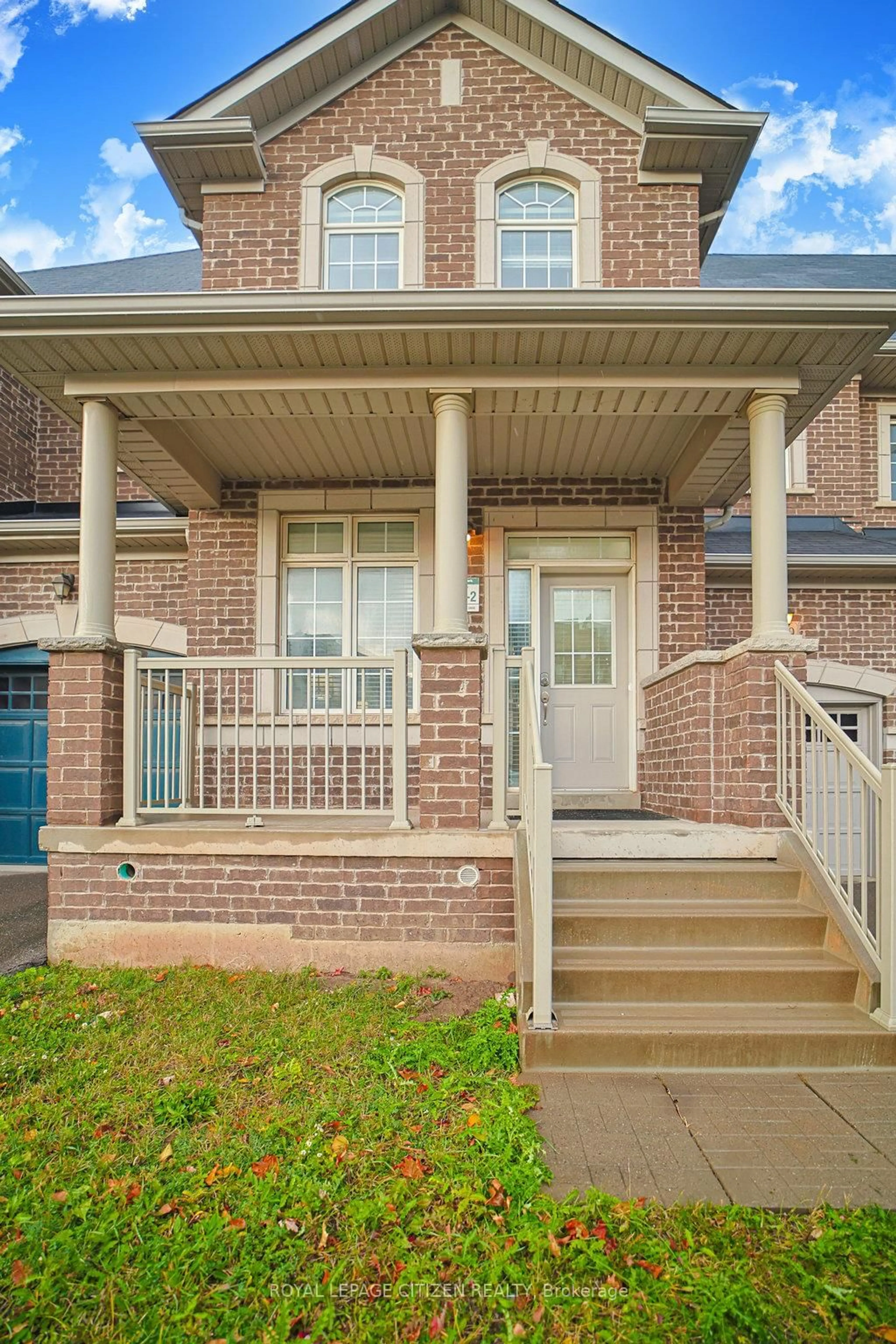 Home with brick exterior material, street for 3059 Postridge Dr, Oakville Ontario L6H 0S1