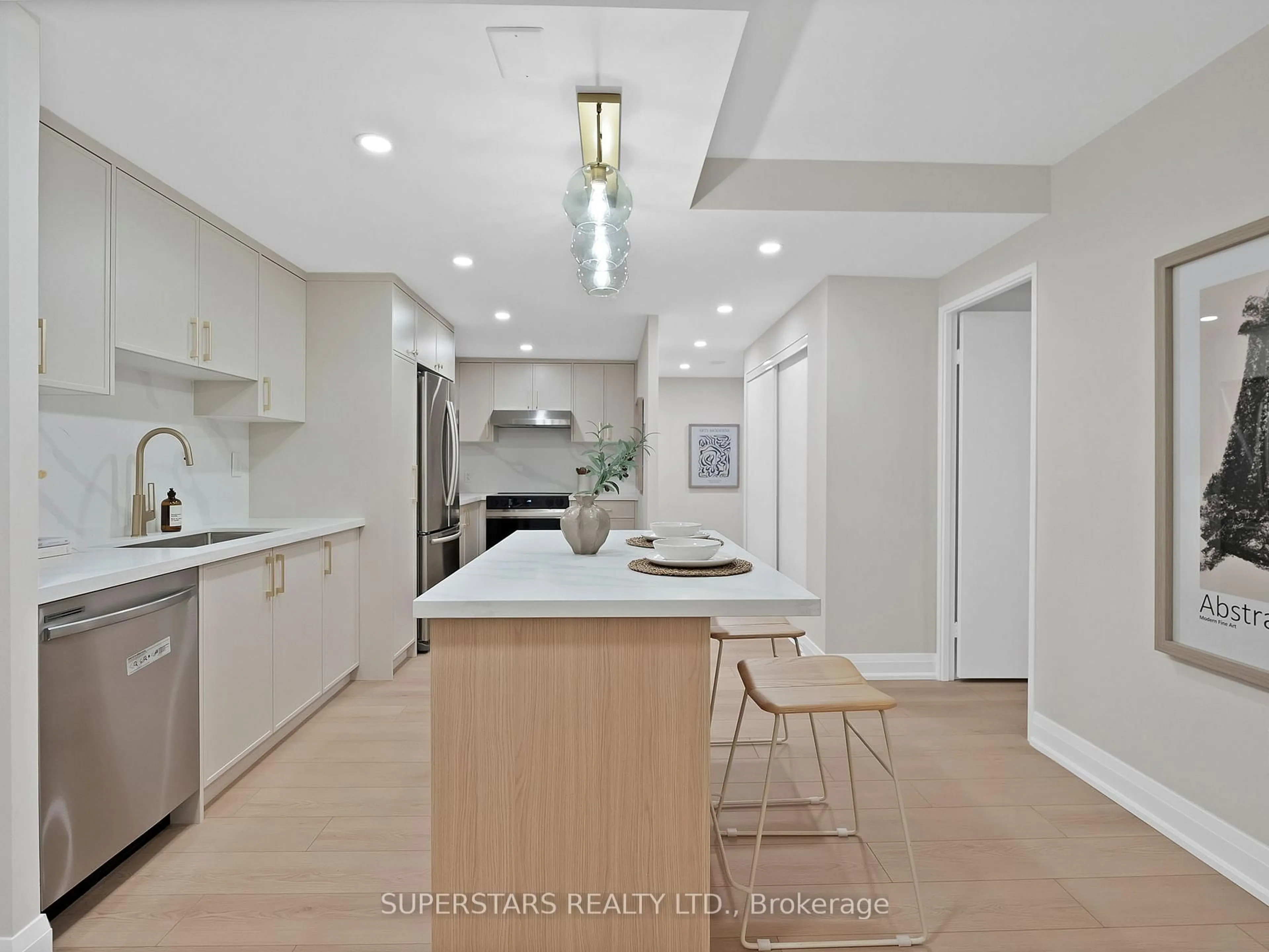 Open concept kitchen, ceramic/tile floor for 820 Burnhamthorpe Rd #704, Toronto Ontario M9C 4W2
