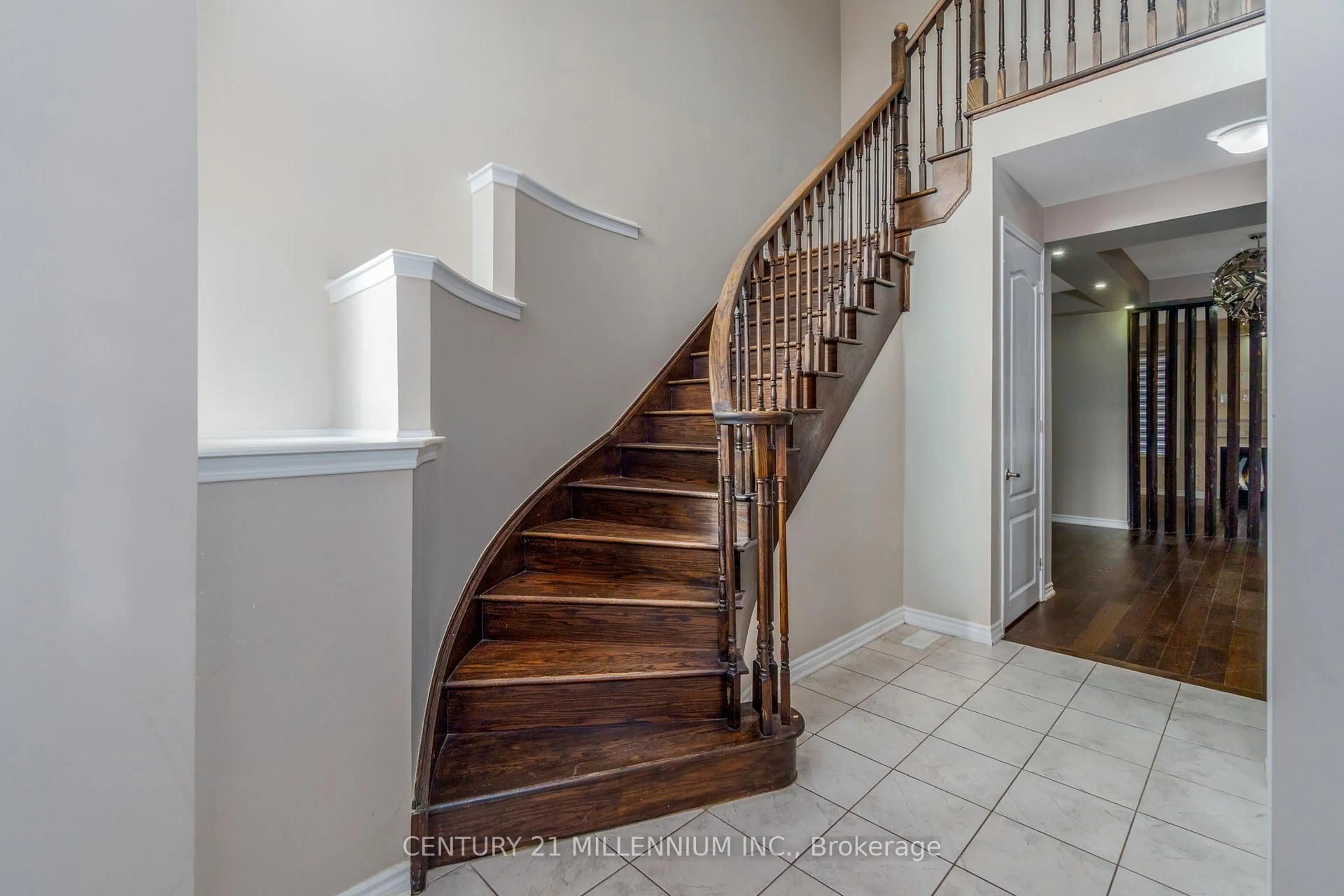 Stairs for 73 Mincing Tr, Brampton Ontario L7A 4S9