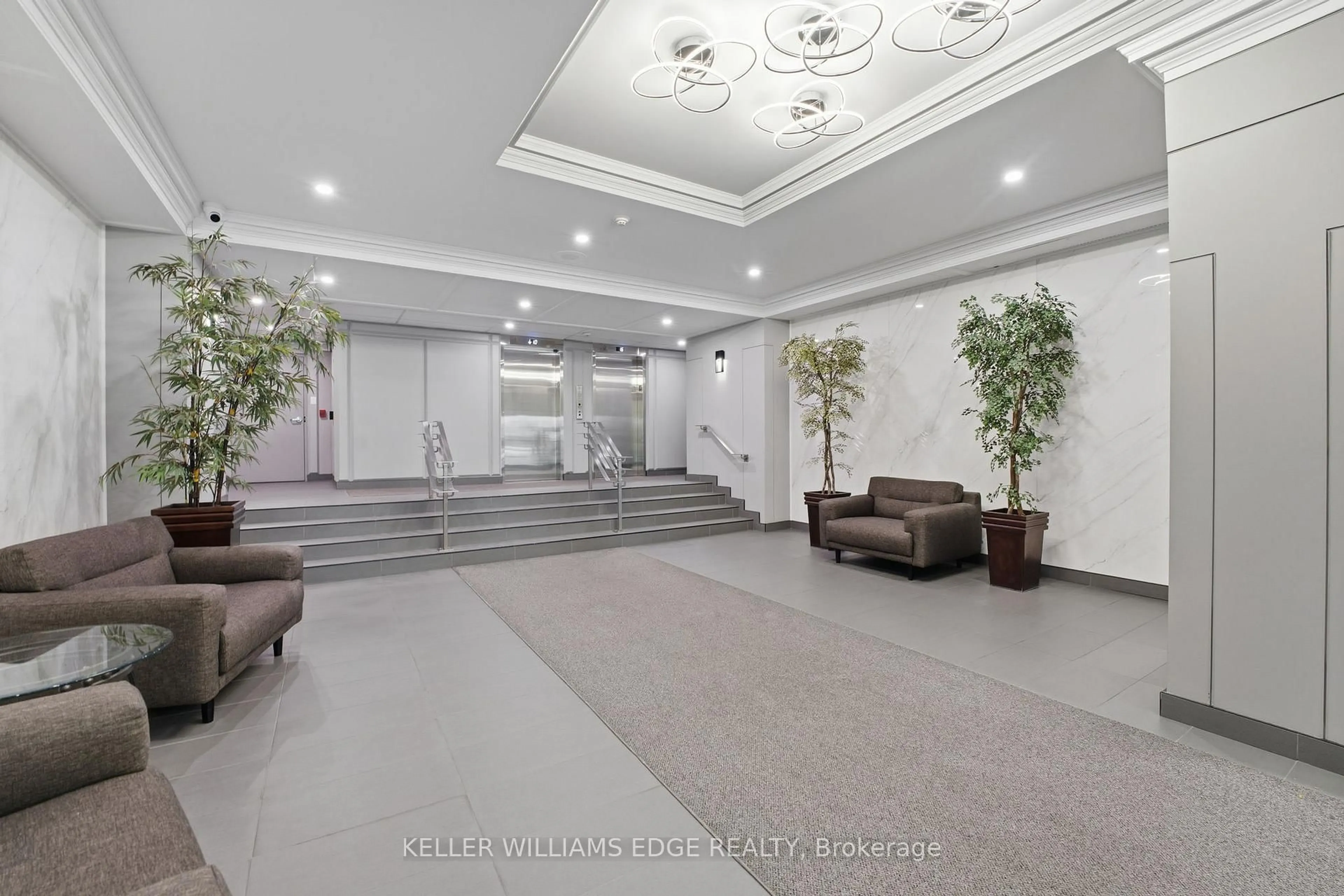 Lobby for 975 WARWICK Crt #101, Burlington Ontario L7T 3Z7