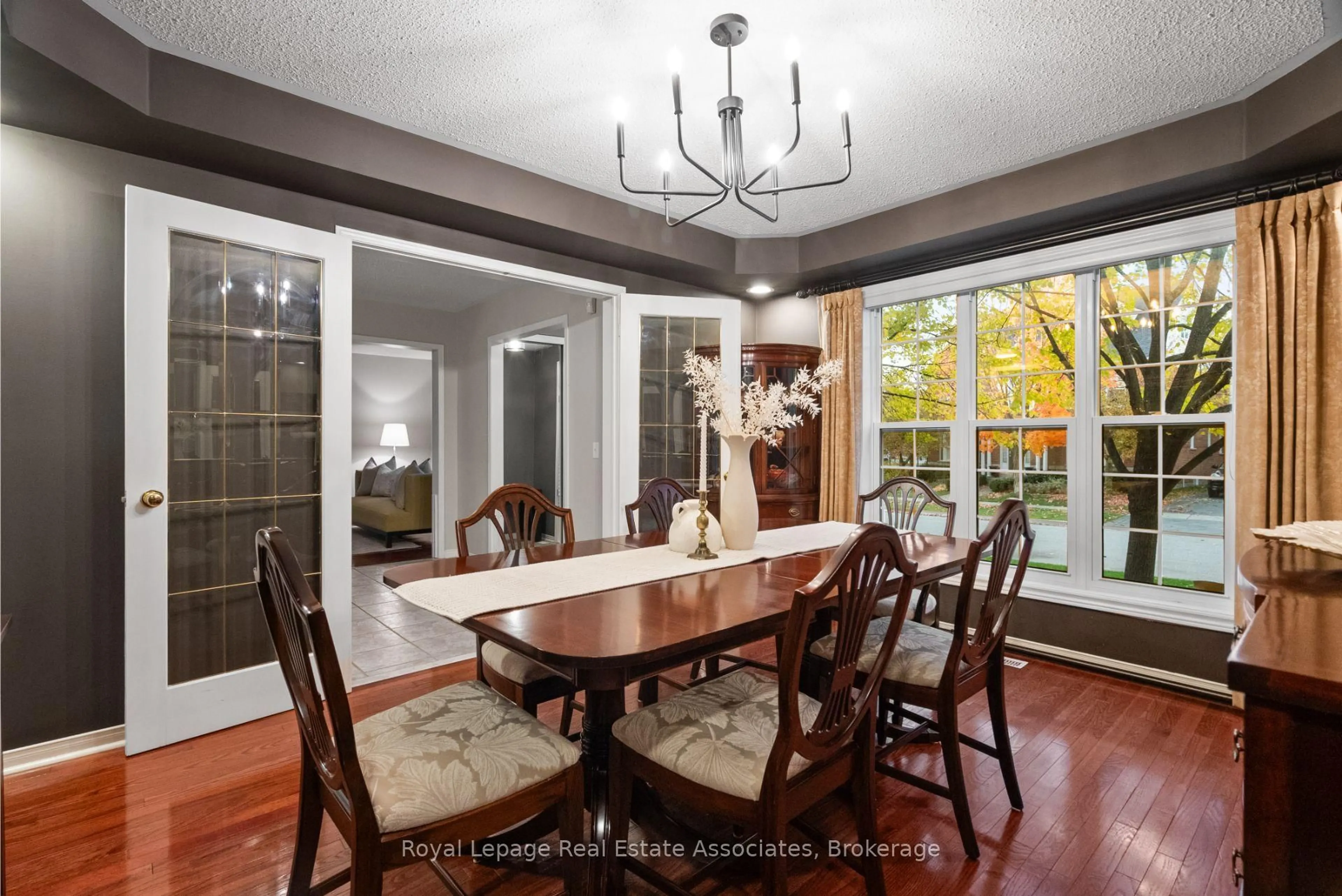 Dining room, unknown for 62 Pike Rd, Oakville Ontario L6H 6C3