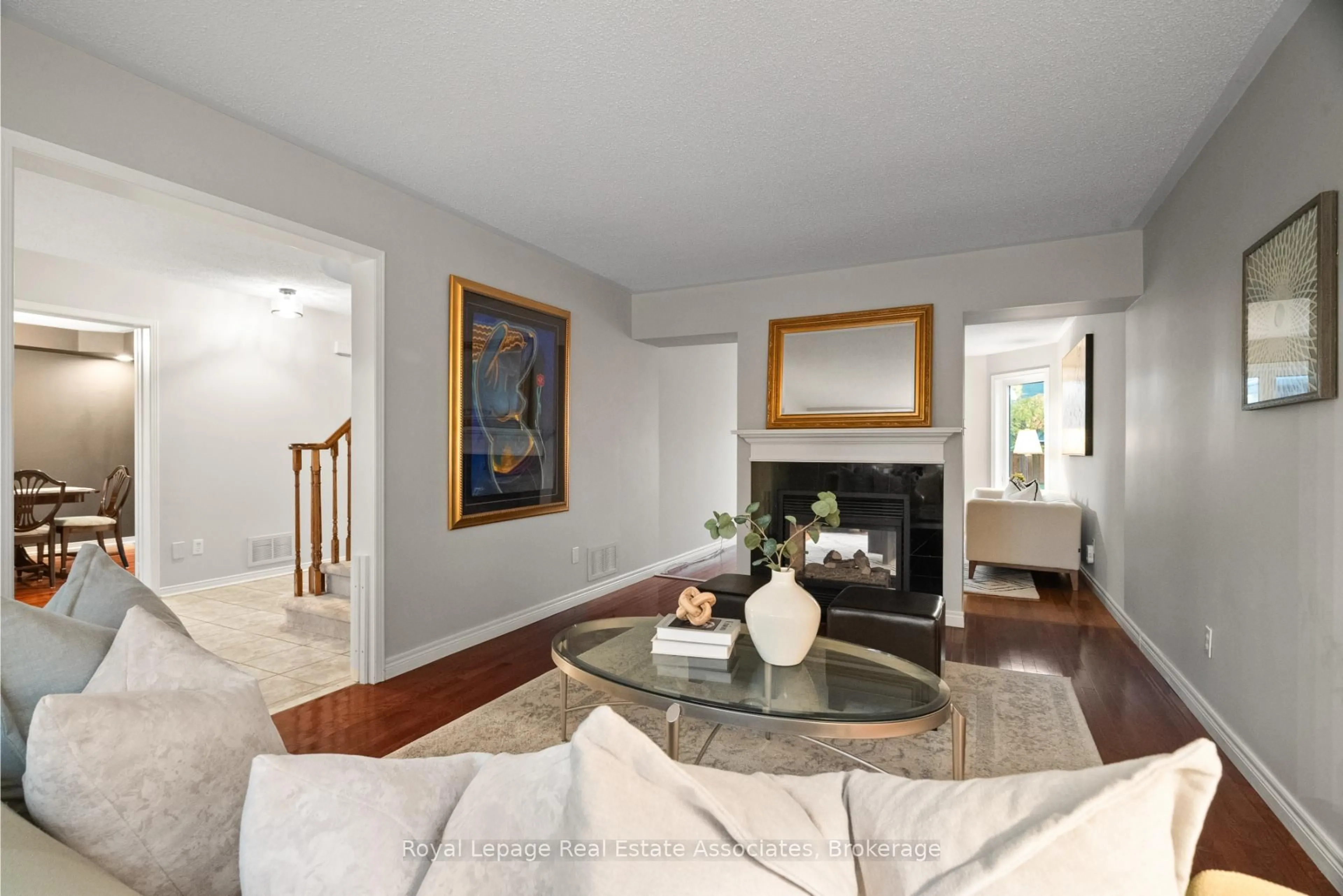 Living room with furniture, unknown for 62 Pike Rd, Oakville Ontario L6H 6C3