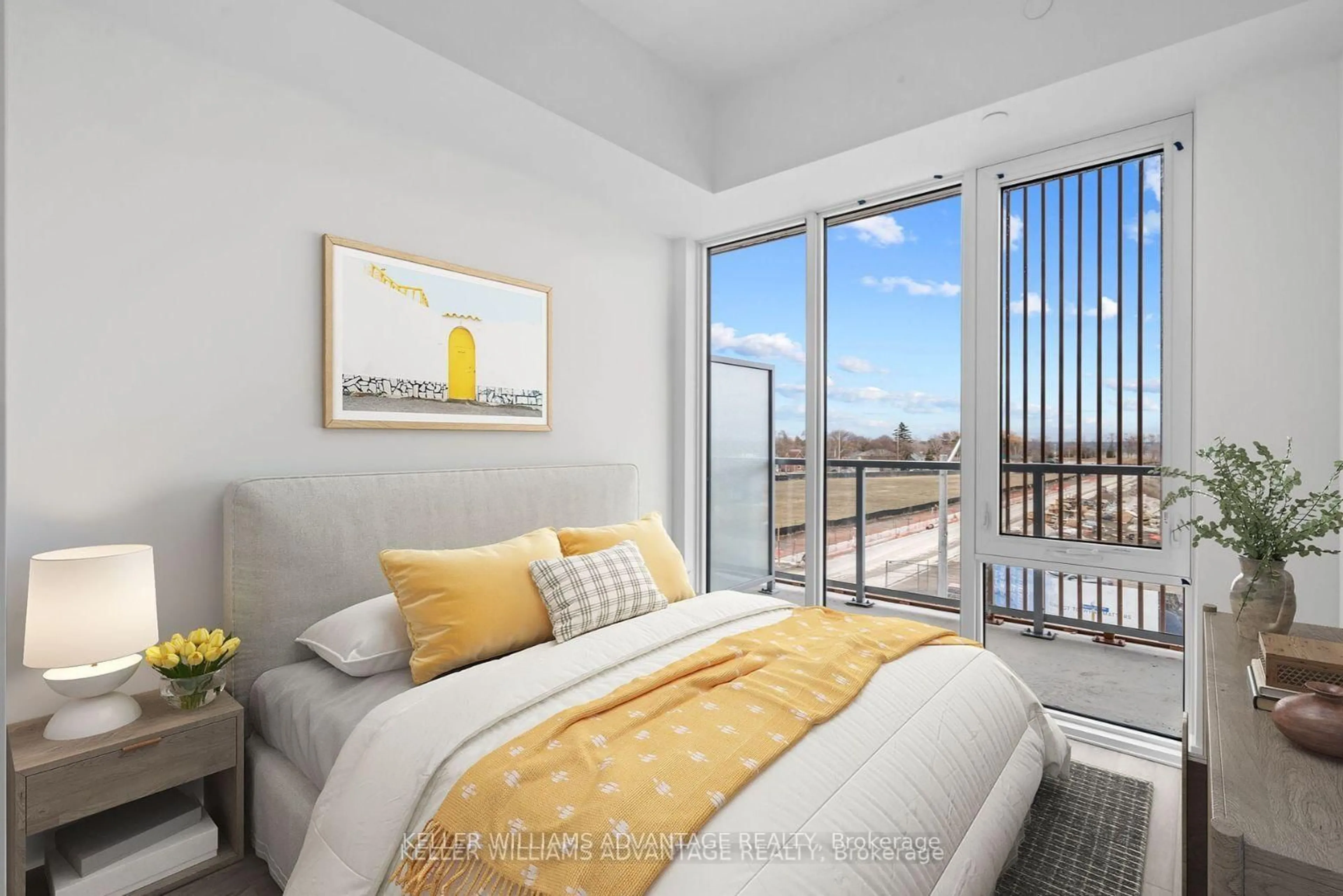 Bedroom with bed, unknown for 220 Missinnihe Way #307, Mississauga Ontario L5H 0A9