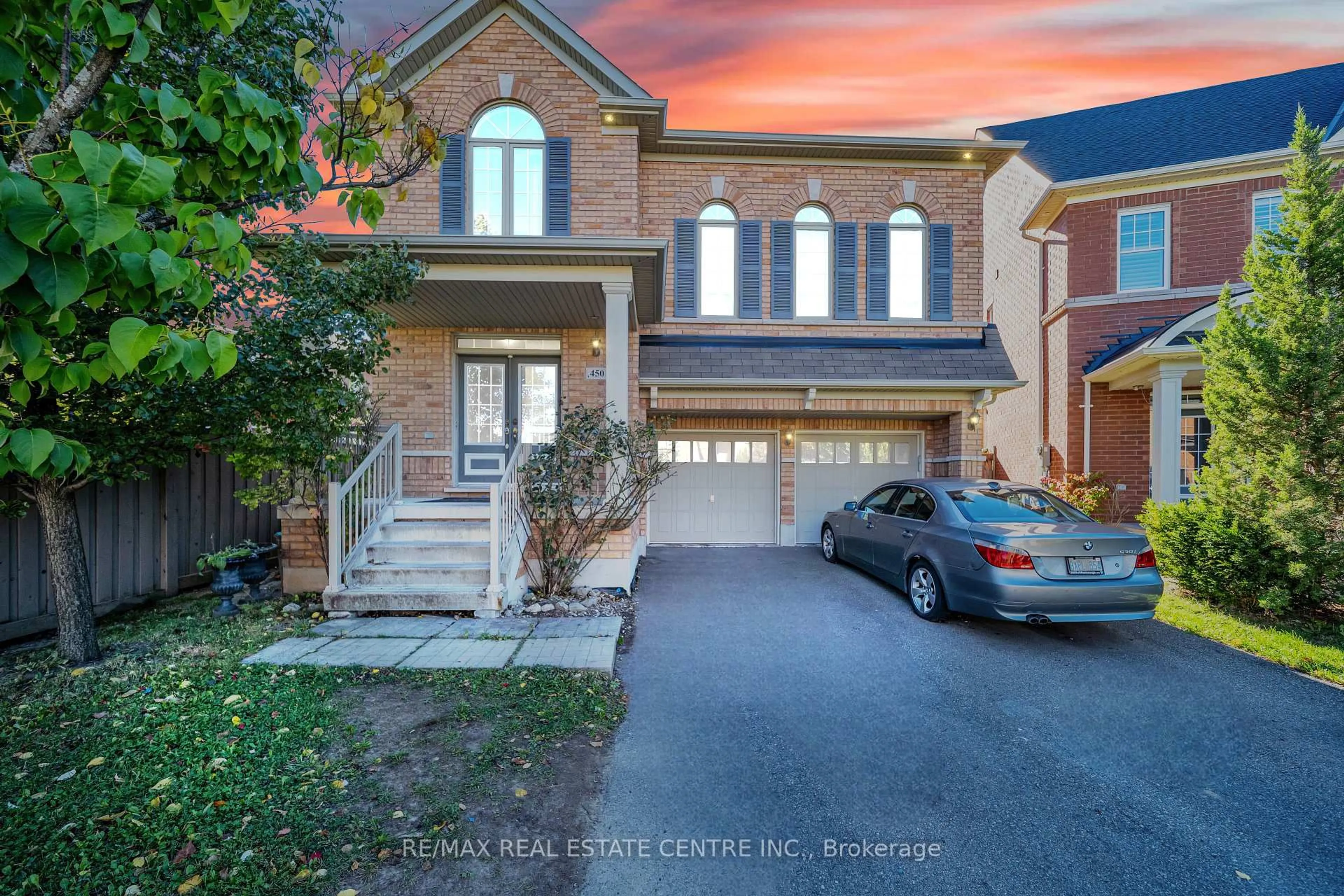 Home with brick exterior material, street for 450 Tilt Pt, Milton Ontario L9T 7Y5