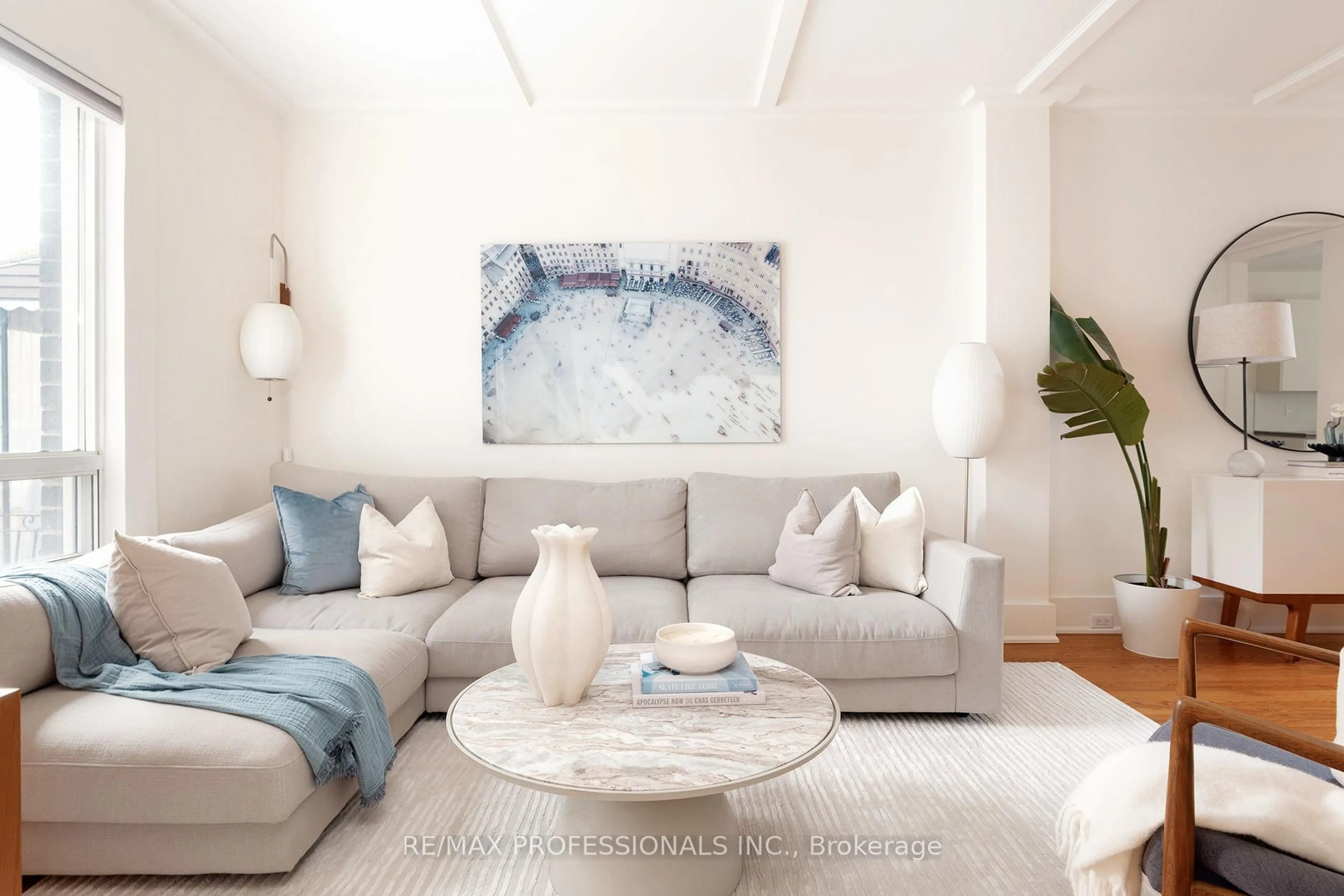 Living room with furniture, unknown for 130 Westmoreland Ave, Toronto Ontario M6H 2Z9