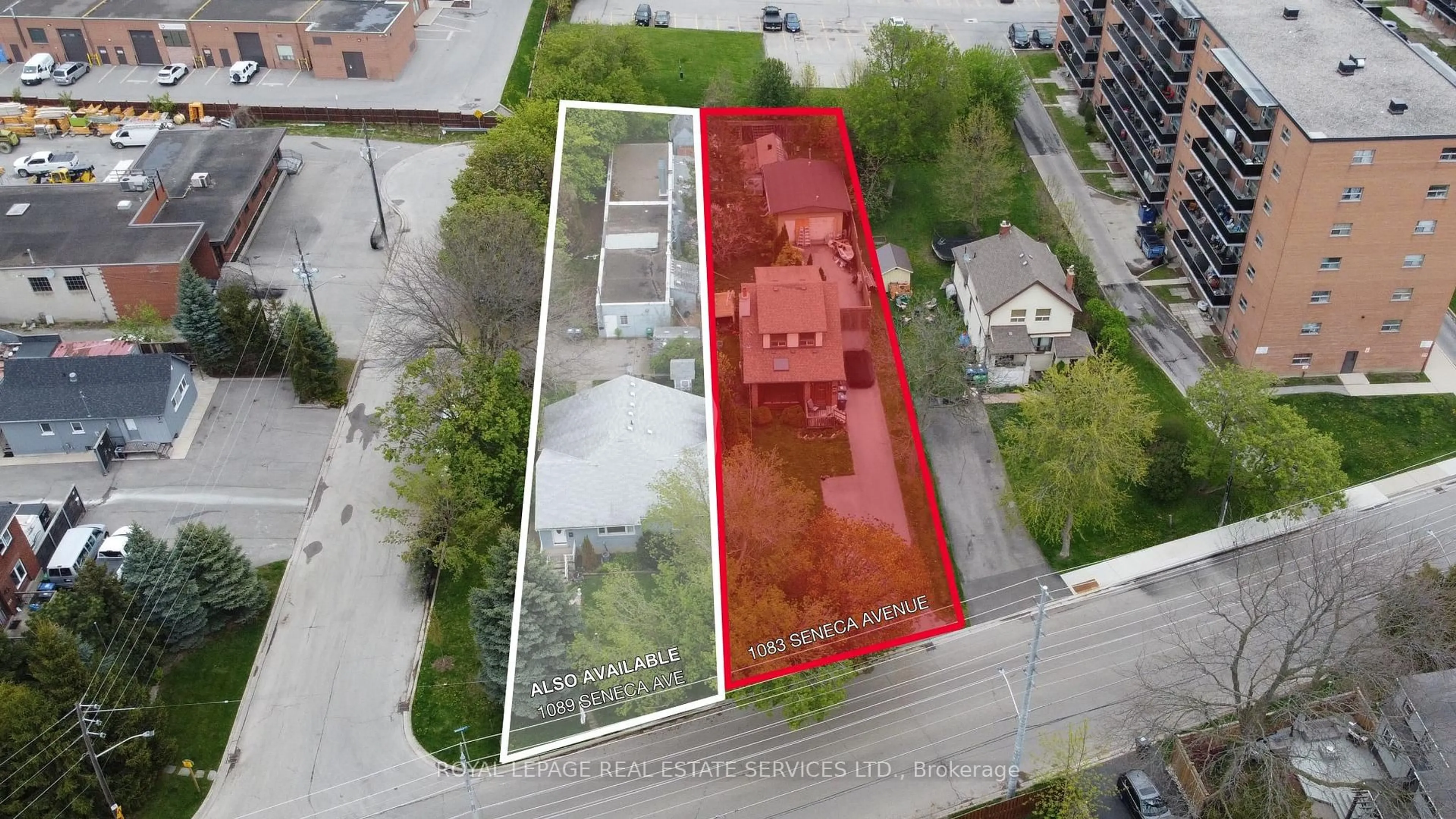A pic from outside/outdoor area/front of a property/back of a property/a pic from drone, building for 1083 Seneca Ave, Mississauga Ontario L5G 3X4