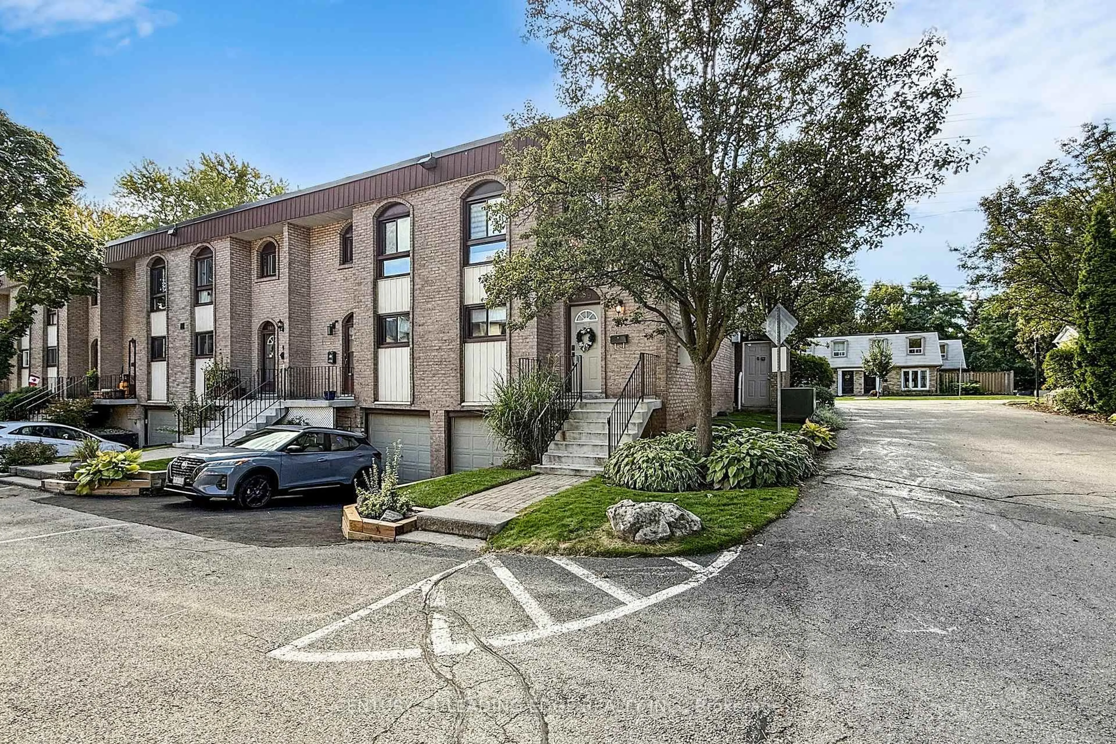 Unknown for 589 FRANCIS Rd, Burlington Ontario L7T 3X6