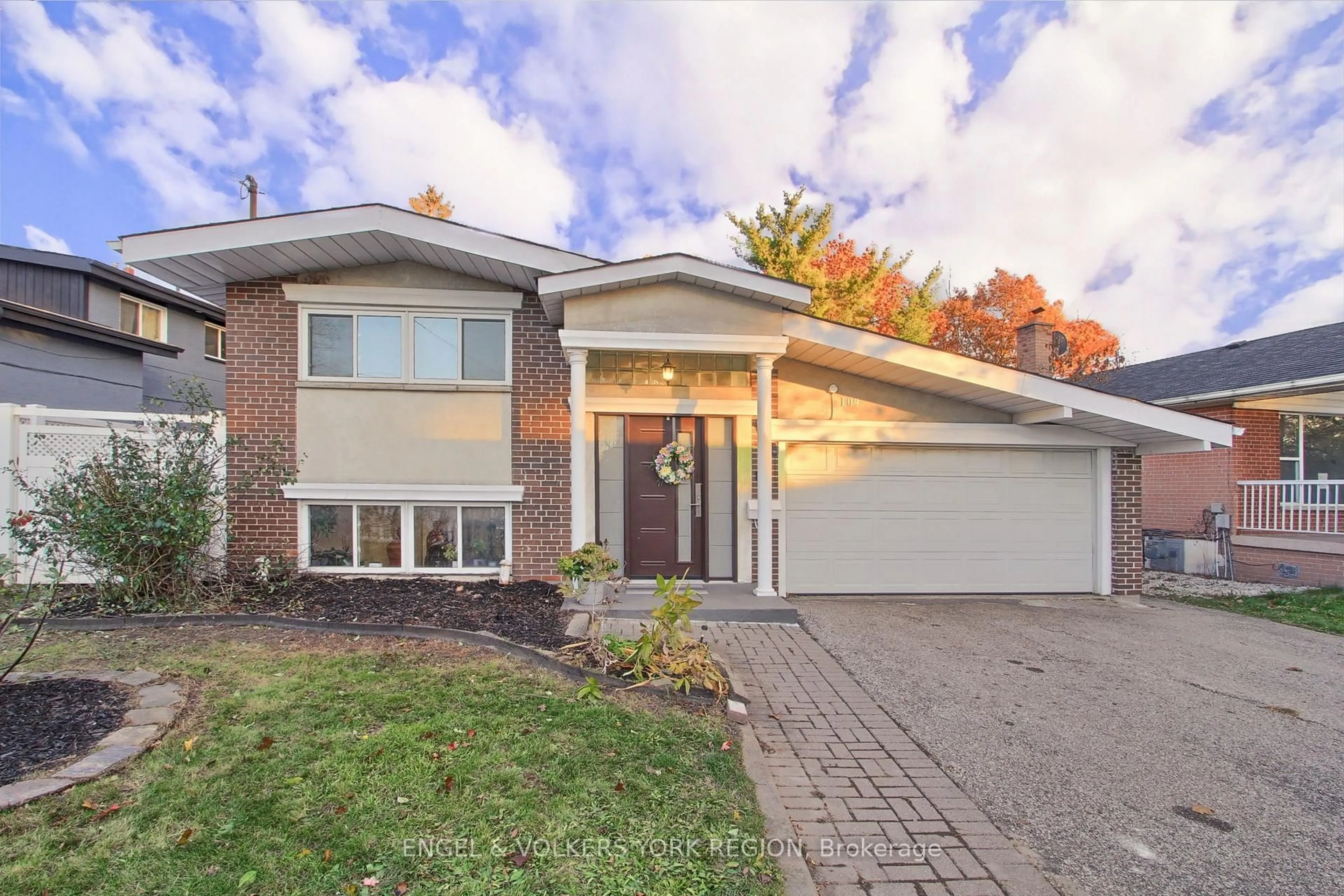Home with brick exterior material, street for 109 Verobeach Blvd, Toronto Ontario M9M 1P8