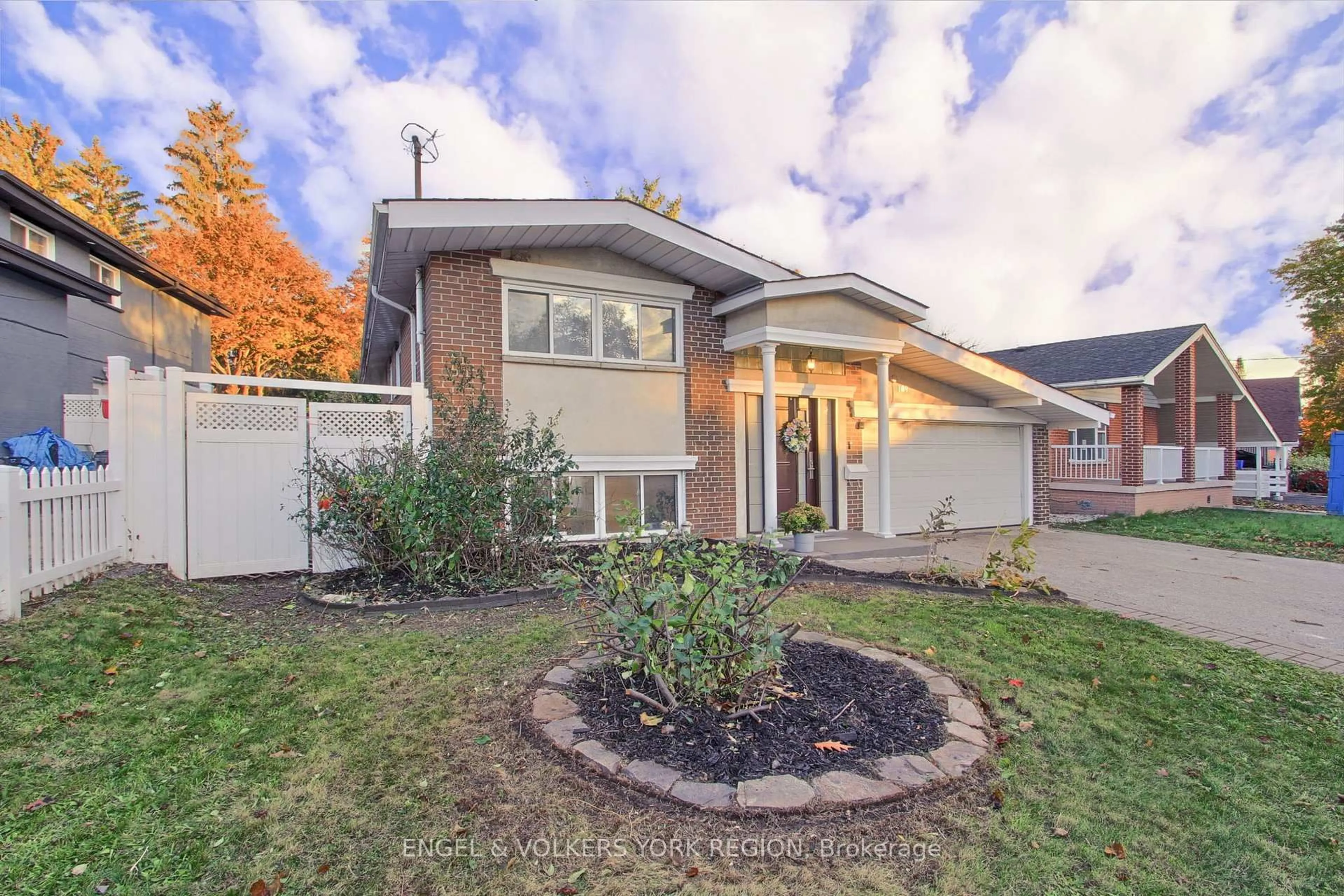 Home with brick exterior material, street for 109 Verobeach Blvd, Toronto Ontario M9M 1P8