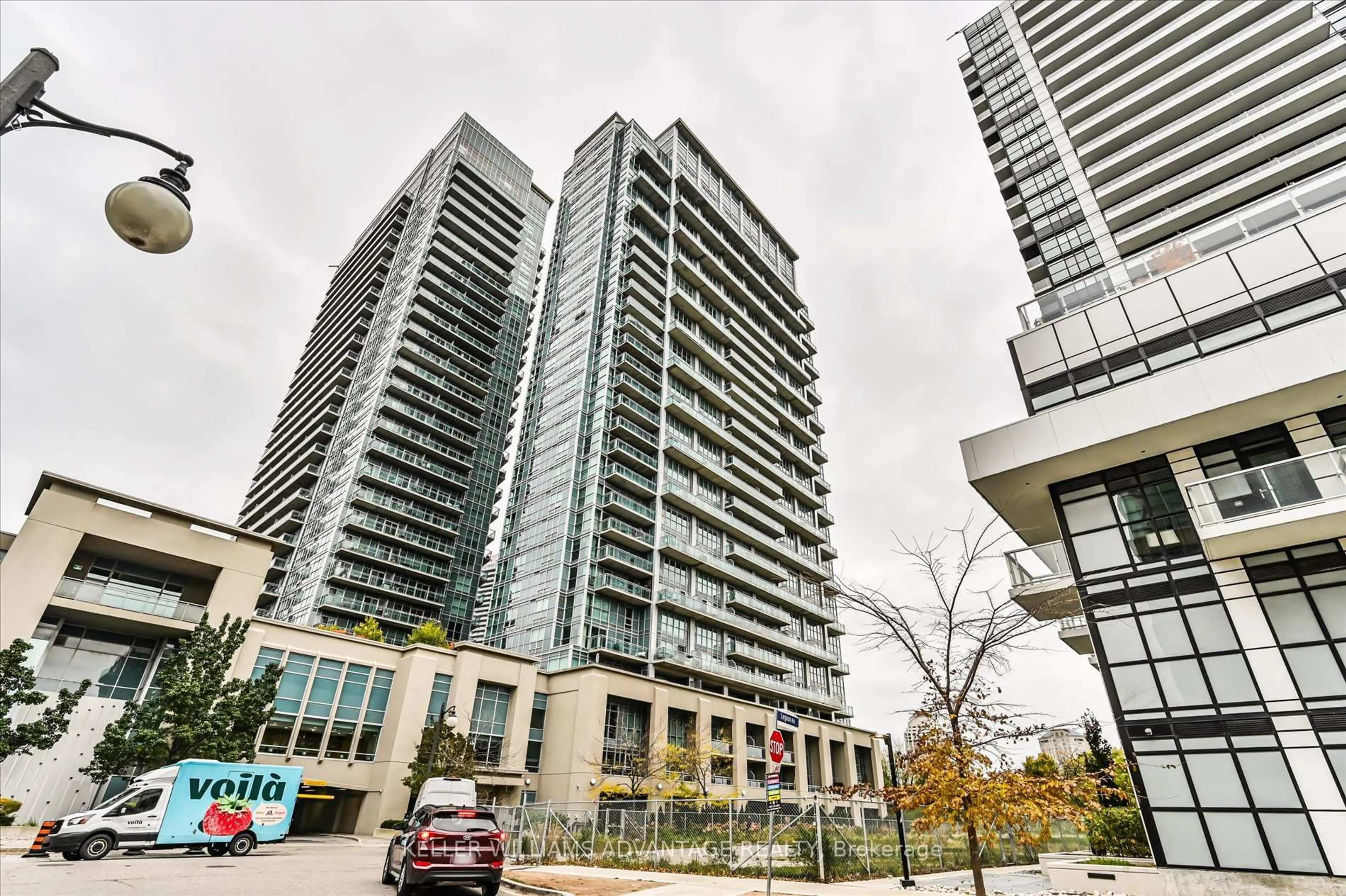 Patio, unknown for 155 Legion Rd #2910, Toronto Ontario M8Y 0A7