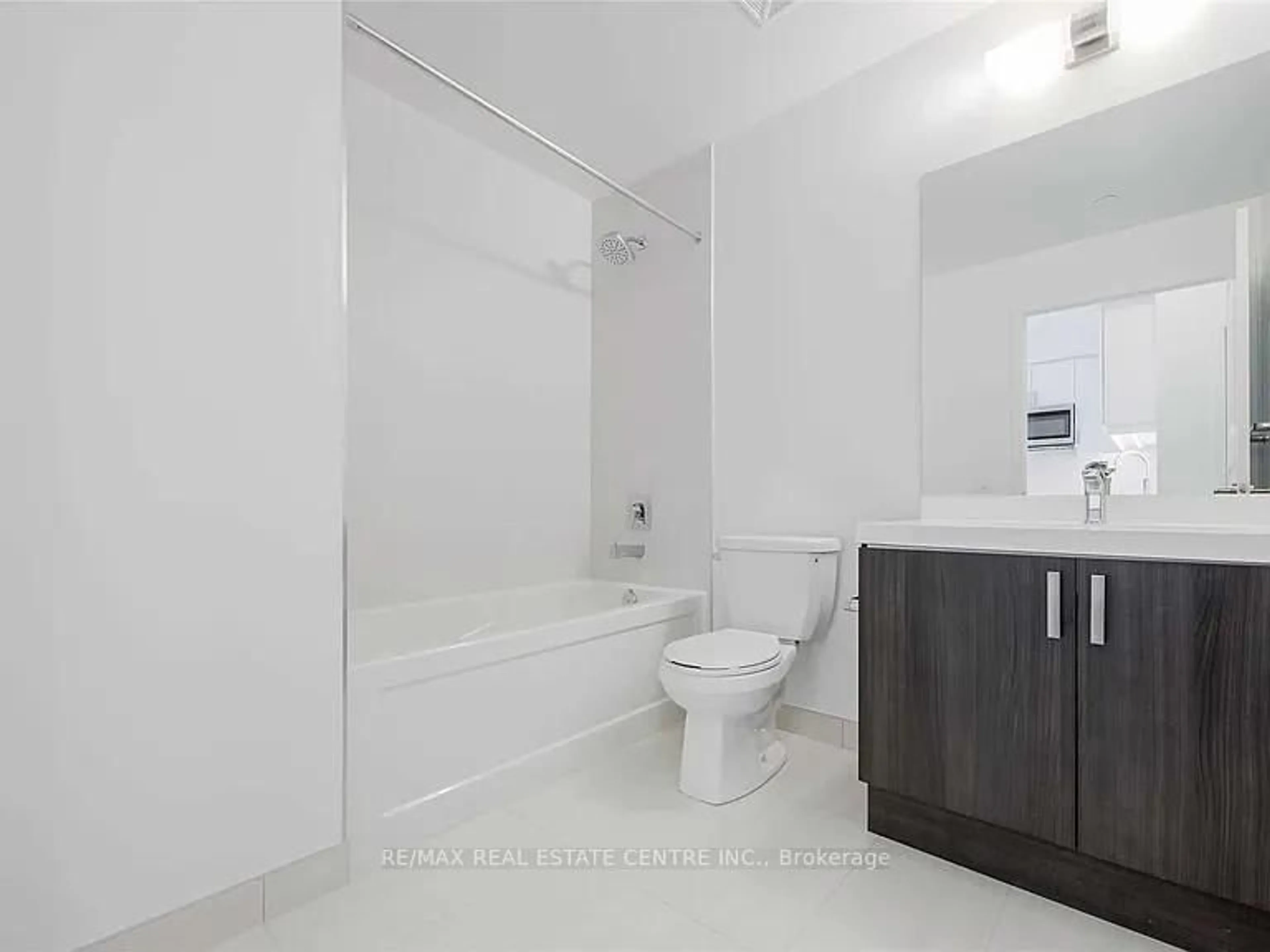 Standard bathroom, floor is not visible for 8 Nahani Way #1602, Mississauga Ontario L4Z 0C6
