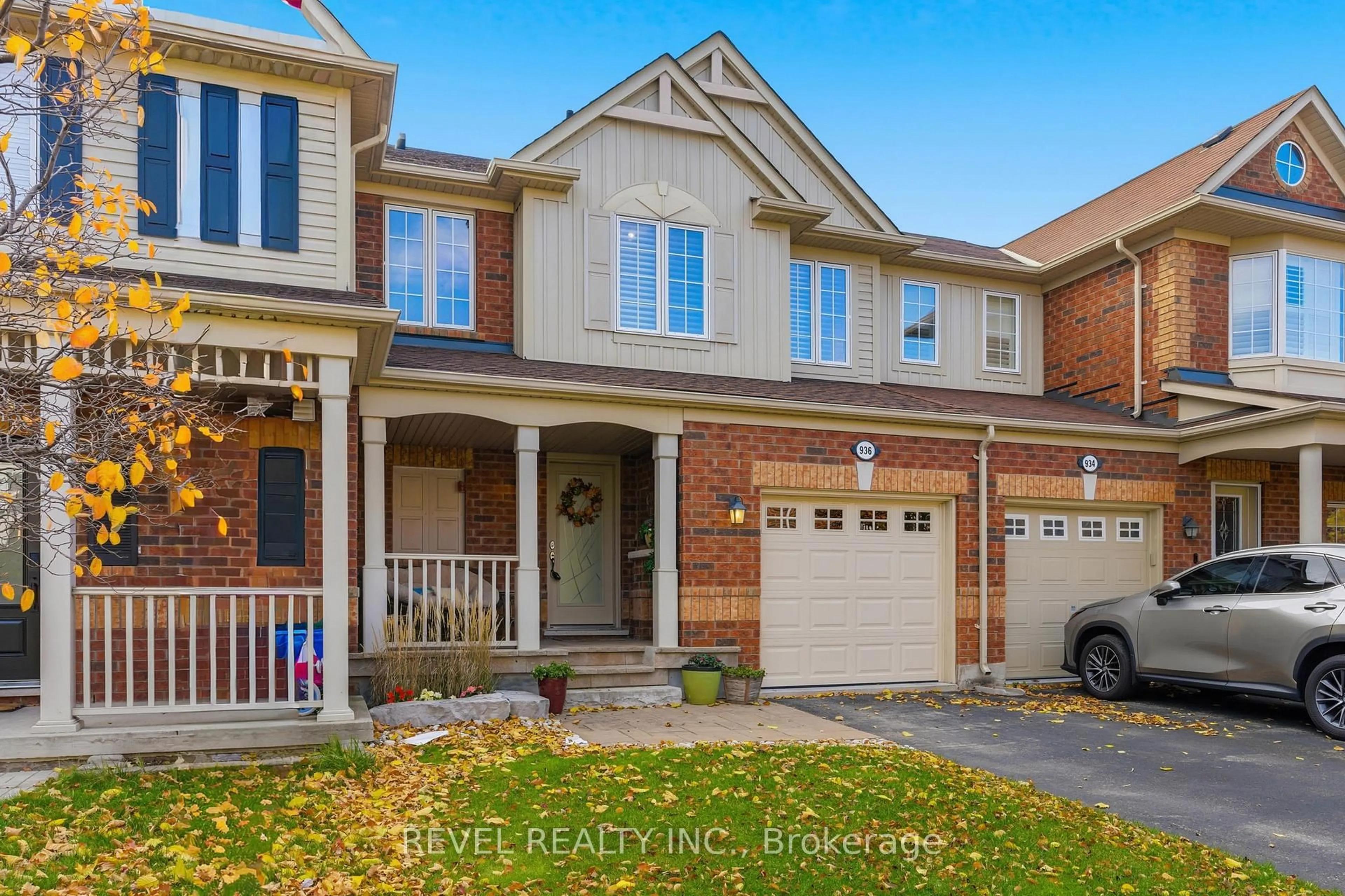 Home with brick exterior material, street for 936 Burrows Gate, Milton Ontario L9T 0K7