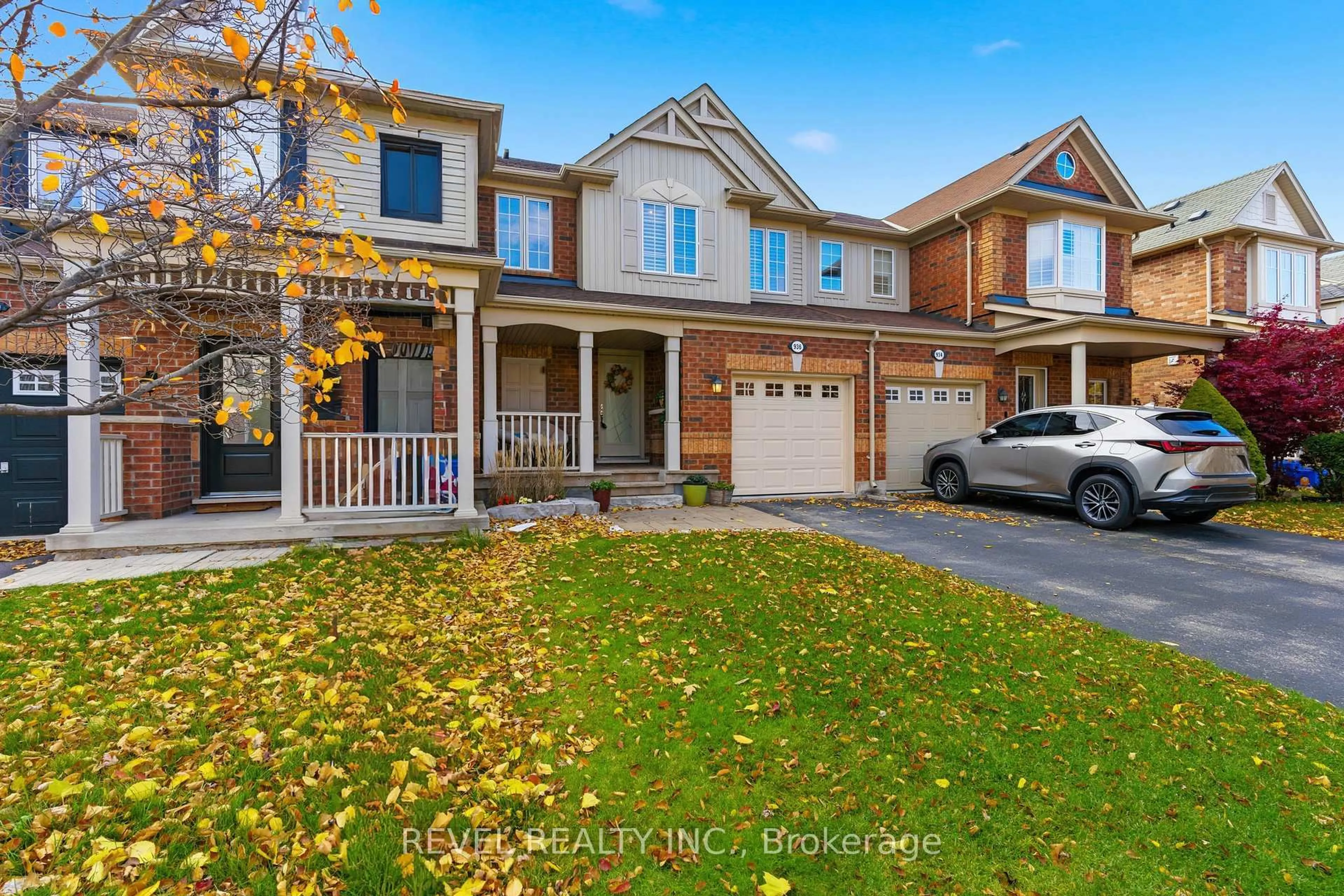 Home with brick exterior material, street for 936 Burrows Gate, Milton Ontario L9T 0K7