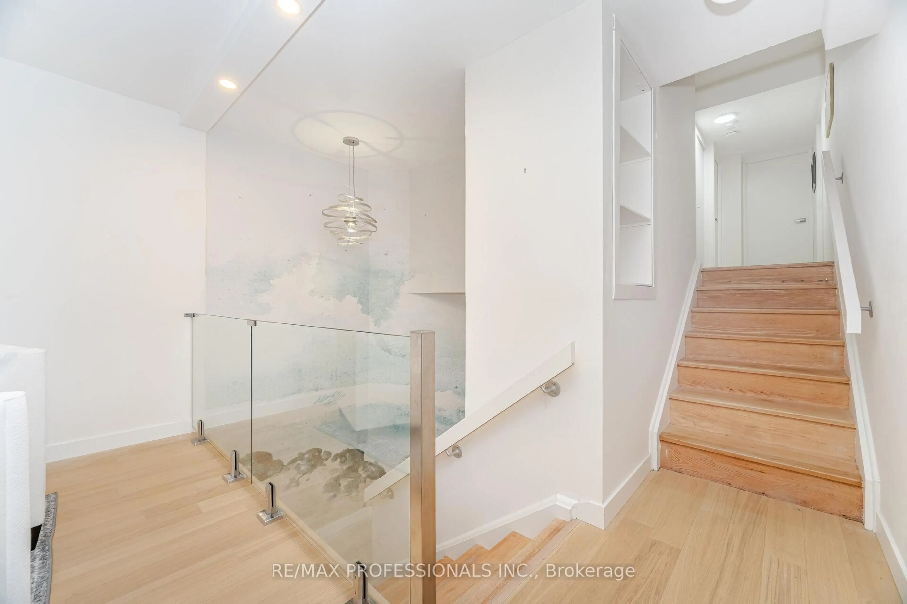 Stairs for 284 Mill Rd #A12, Toronto Ontario M9C 4W6