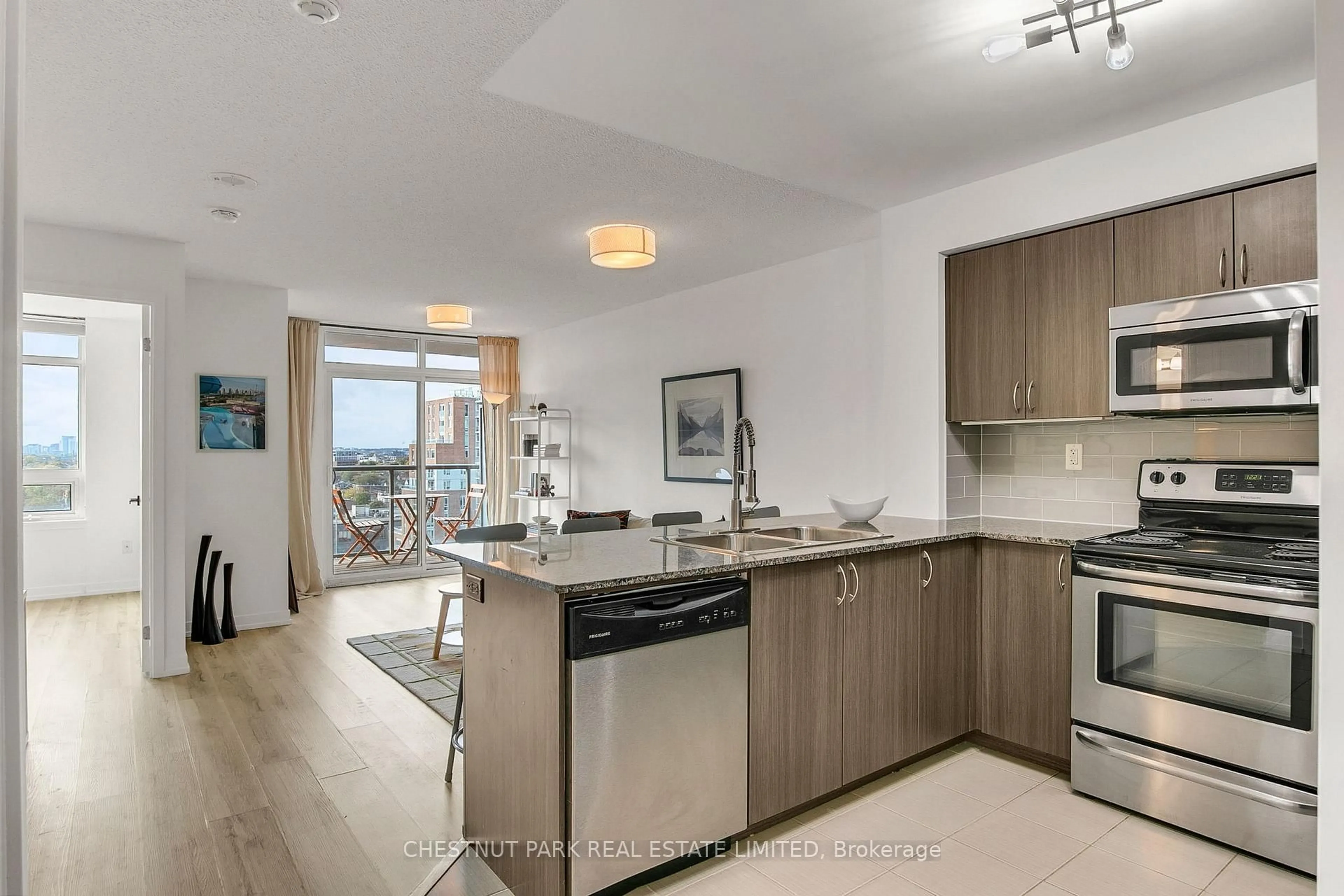 Open concept kitchen, unknown for 816 Lansdowne Ave #1008, Toronto Ontario M6H 4K6