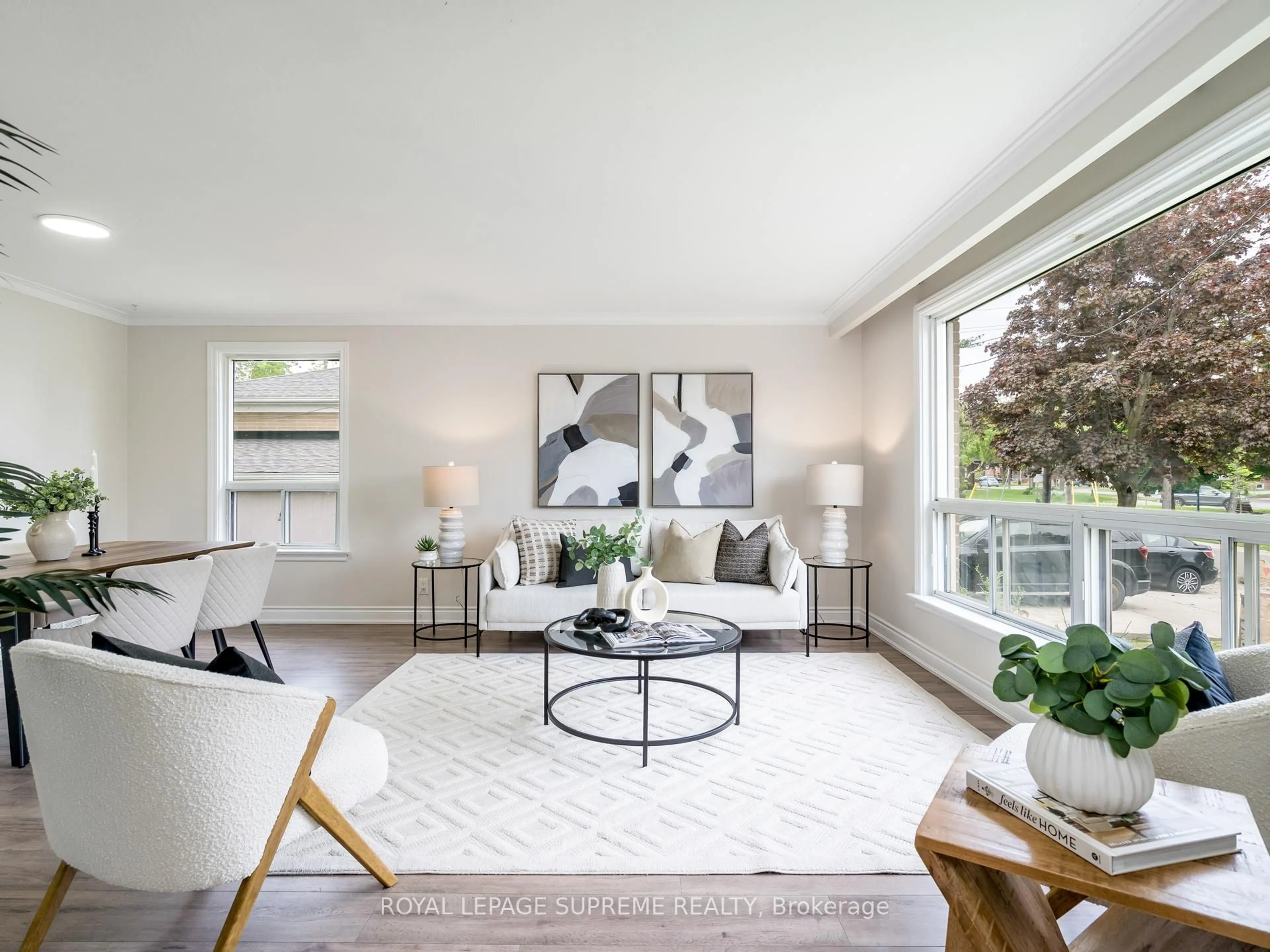 Living room with furniture, unknown for 40 Cartwright Ave, Toronto Ontario M6A 1T9