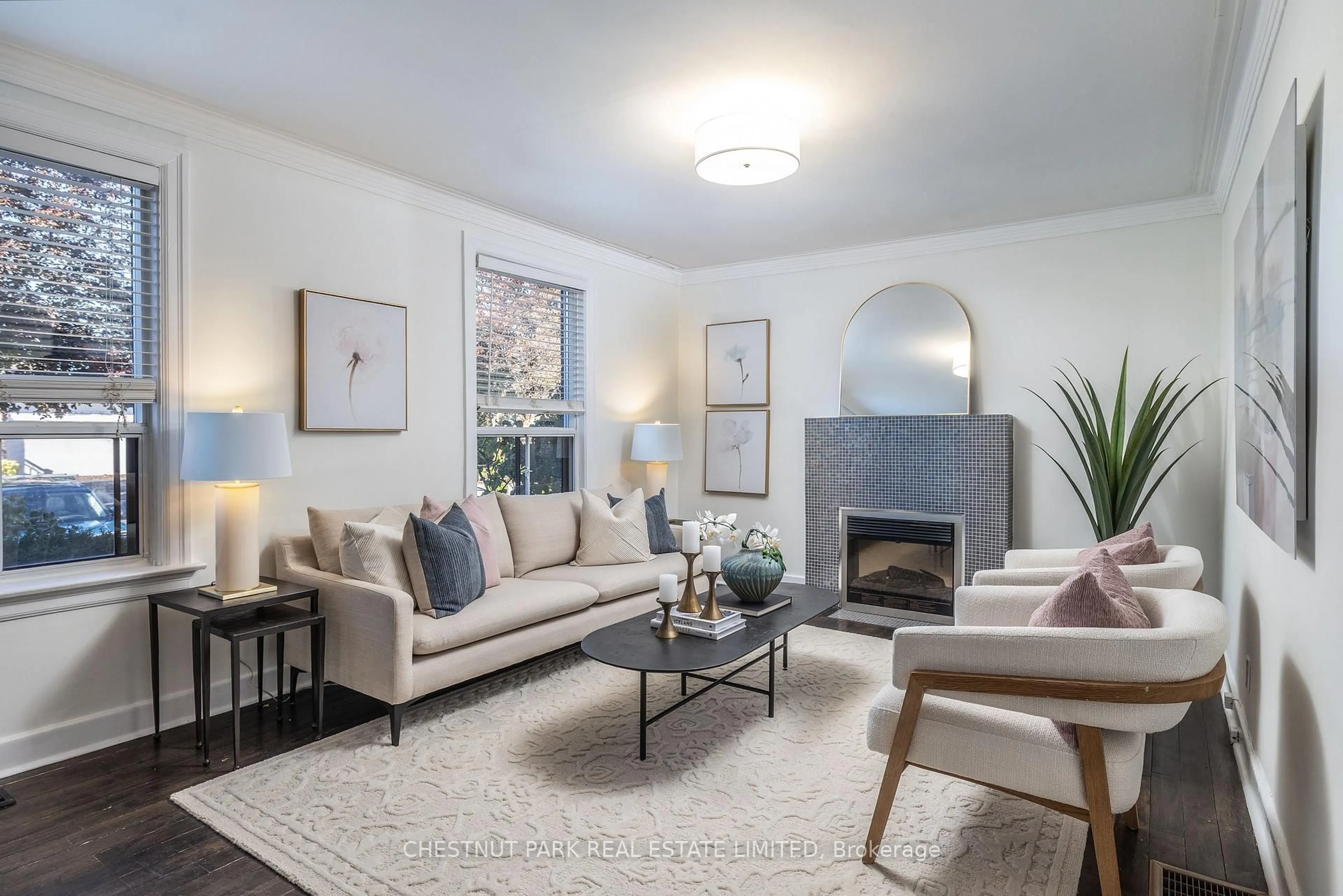 Living room with furniture, unknown for 29 Mulholland Ave, Toronto Ontario M6A 2S1