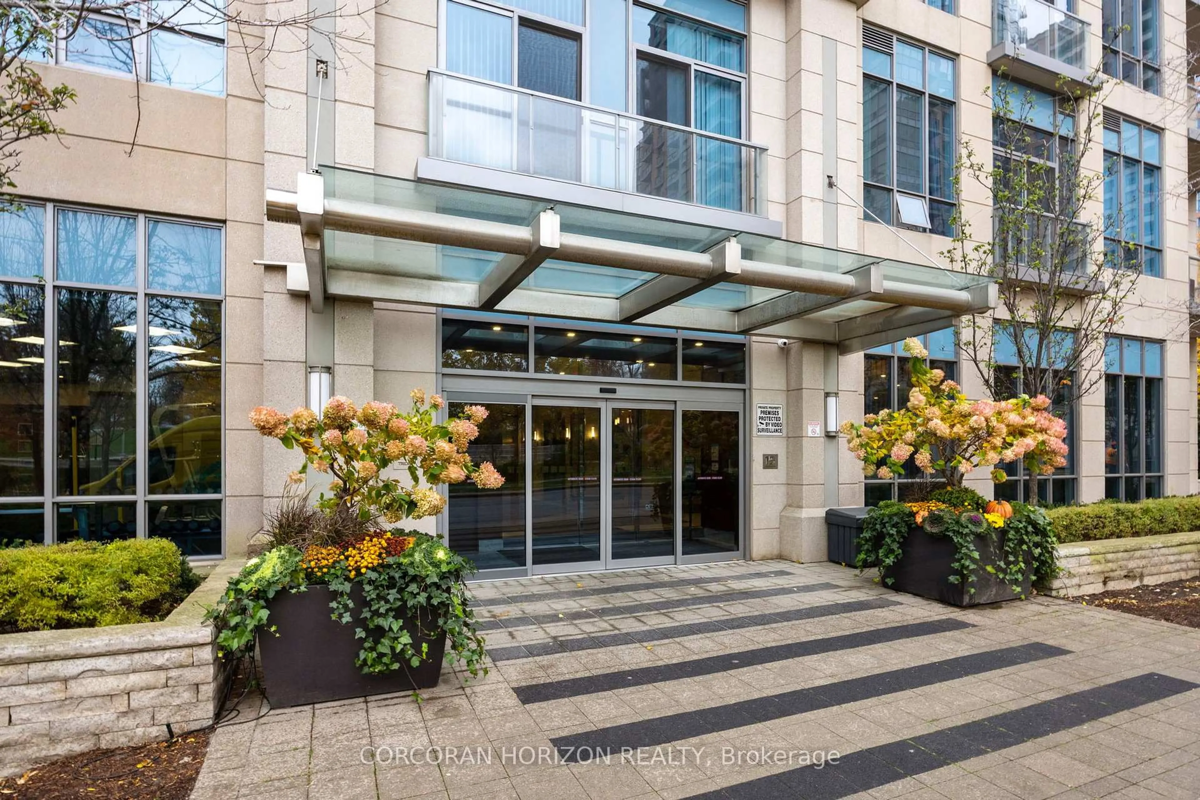 Indoor foyer for 15 Viking Lane #PH7, Toronto Ontario M9B 0A4