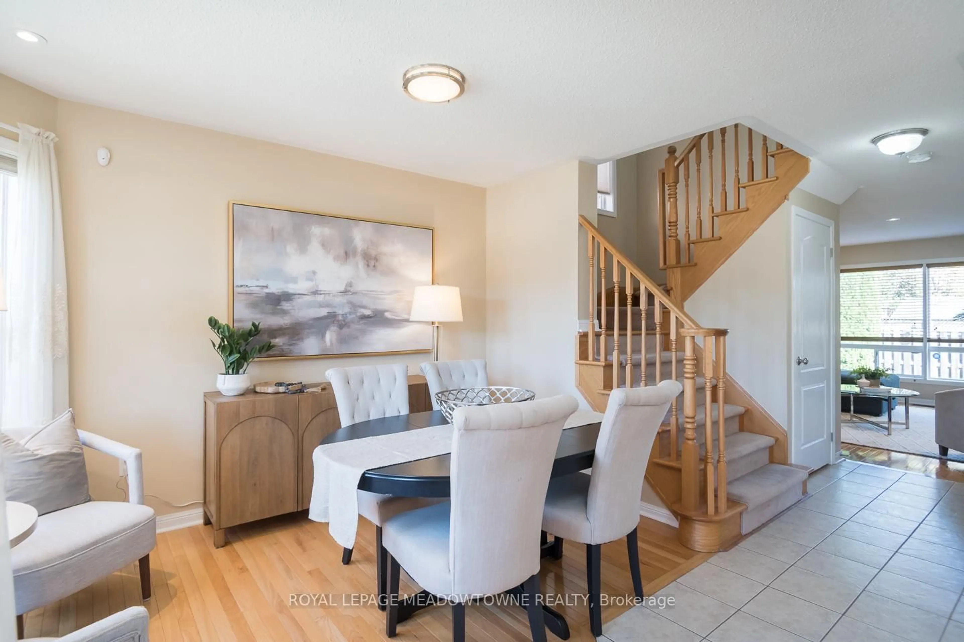 Dining room, wood/laminate floor for 701 Thompson Rd, Milton Ontario L9T 5W8