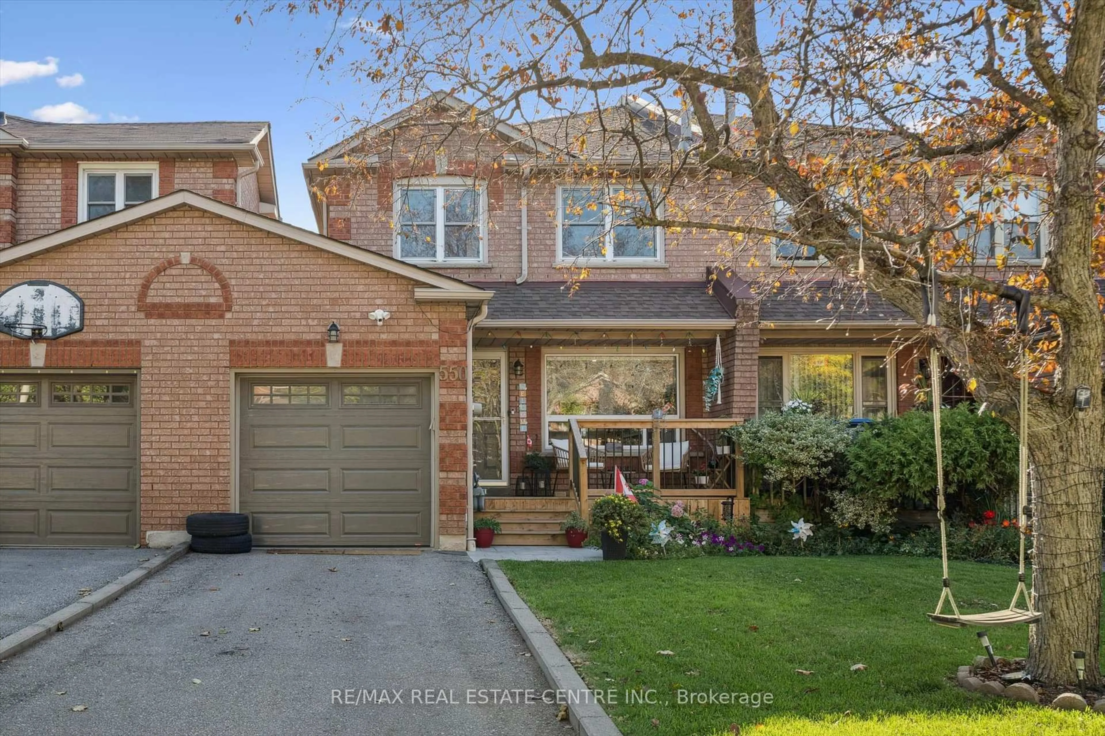 Home with brick exterior material, street for 550 Ashprior Ave, Mississauga Ontario L5R 3N2