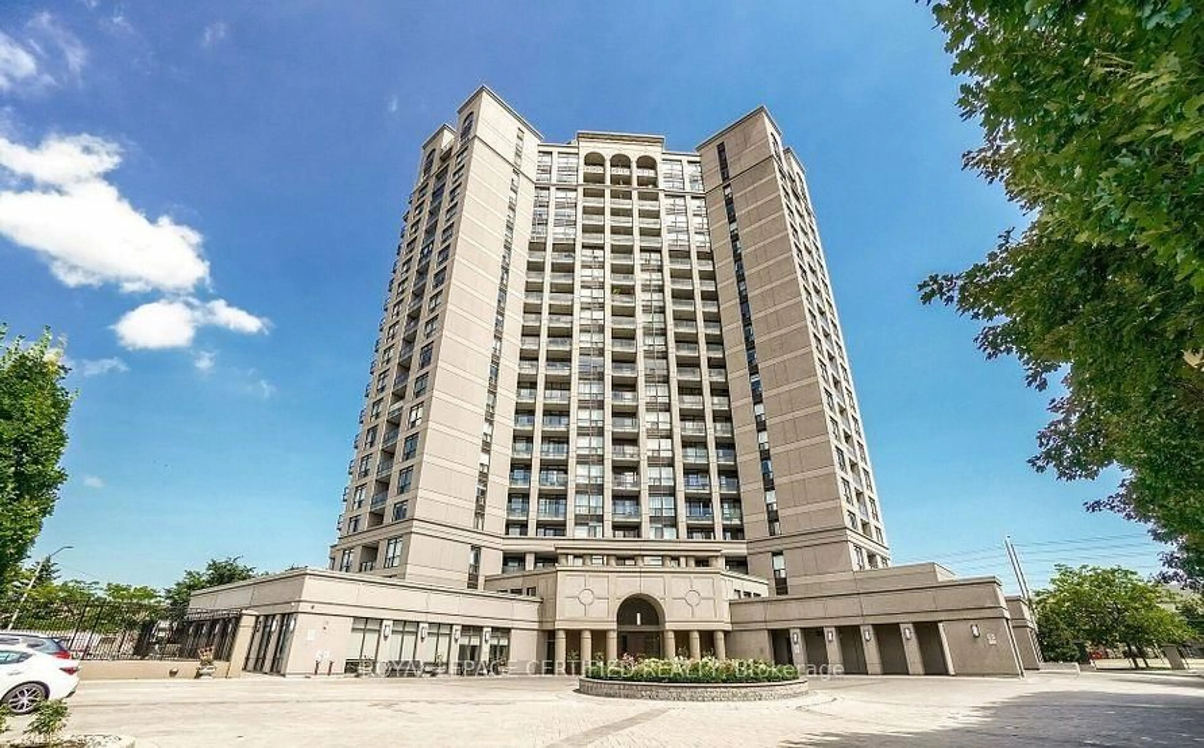 Indoor foyer for 220 Forum Dr #1506, Mississauga Ontario L4Z 4K1