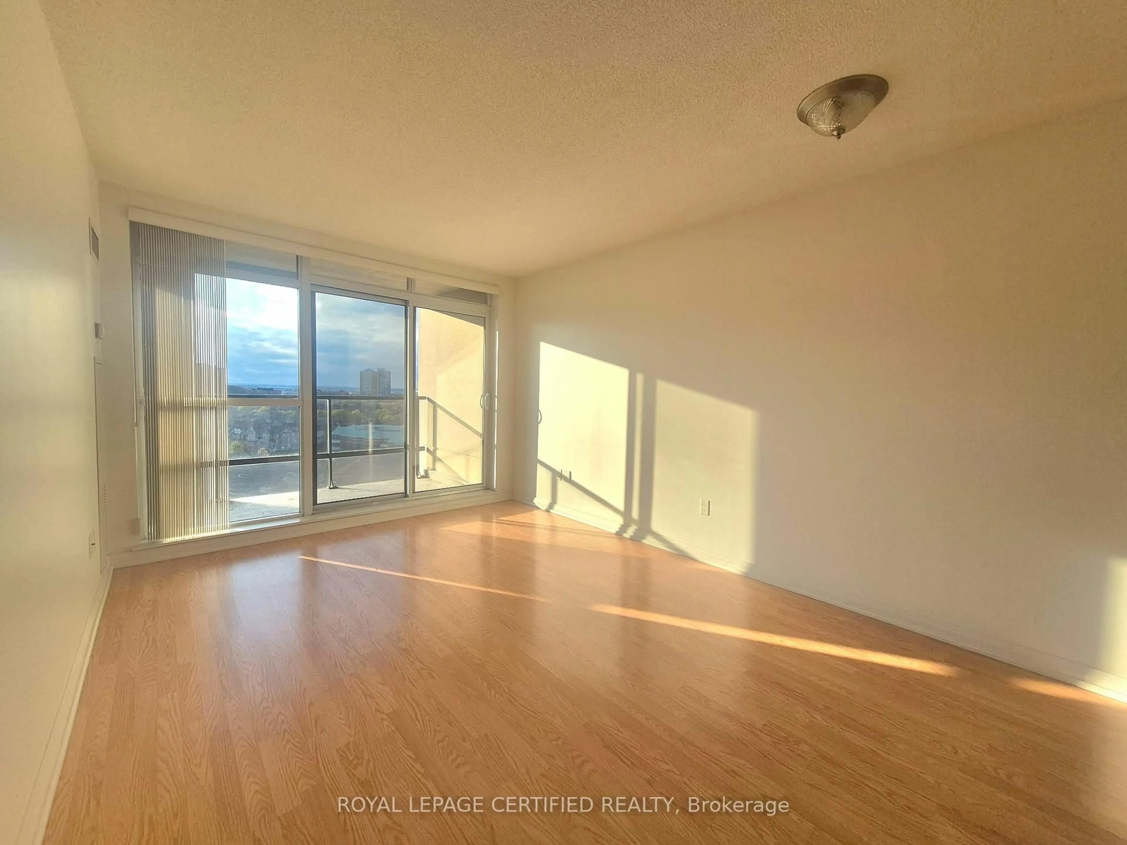 A pic of a room for 220 Forum Dr #1506, Mississauga Ontario L4Z 4K1