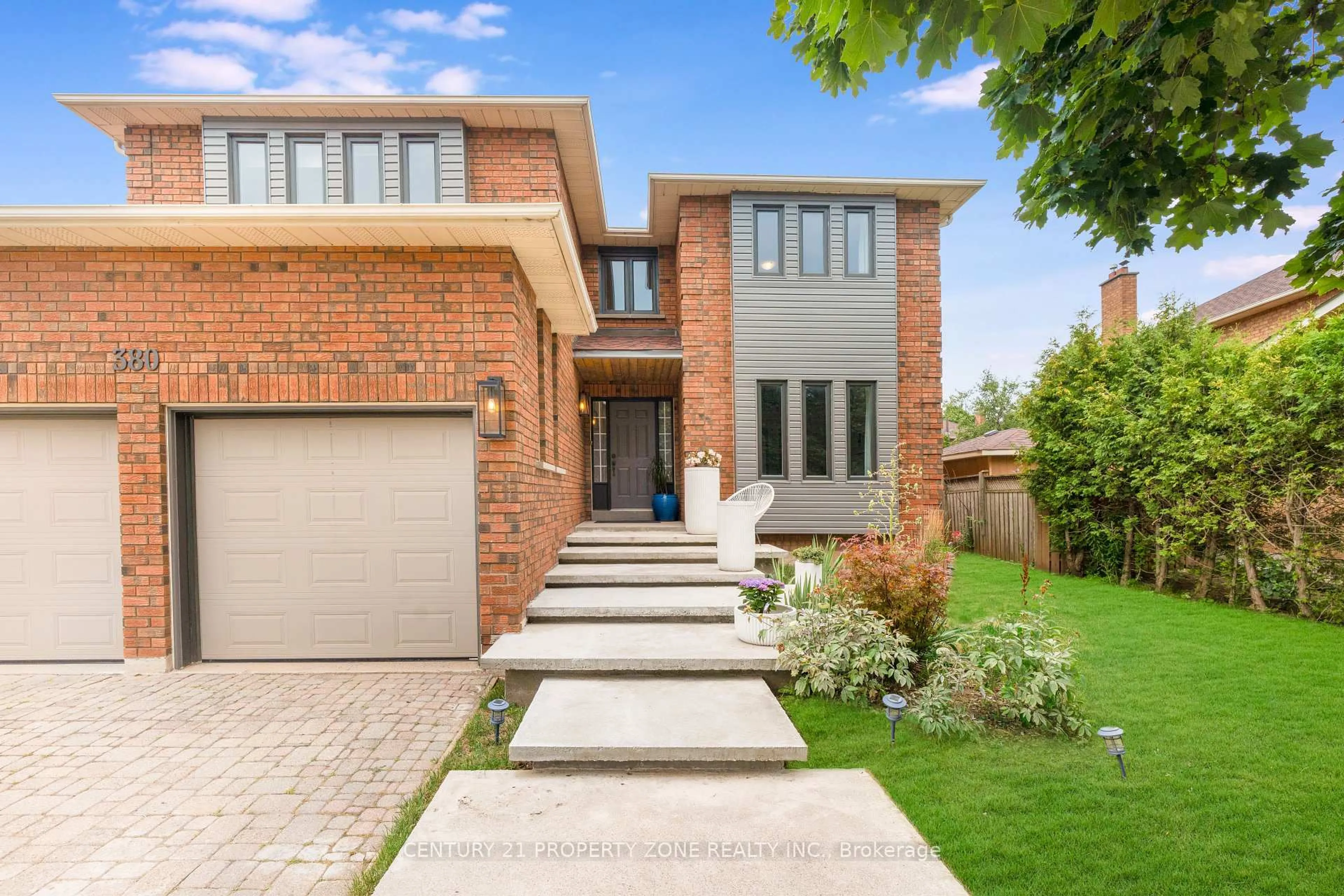 Home with brick exterior material, street for 380 Summerchase Dr, Oakville Ontario L6H 5T7