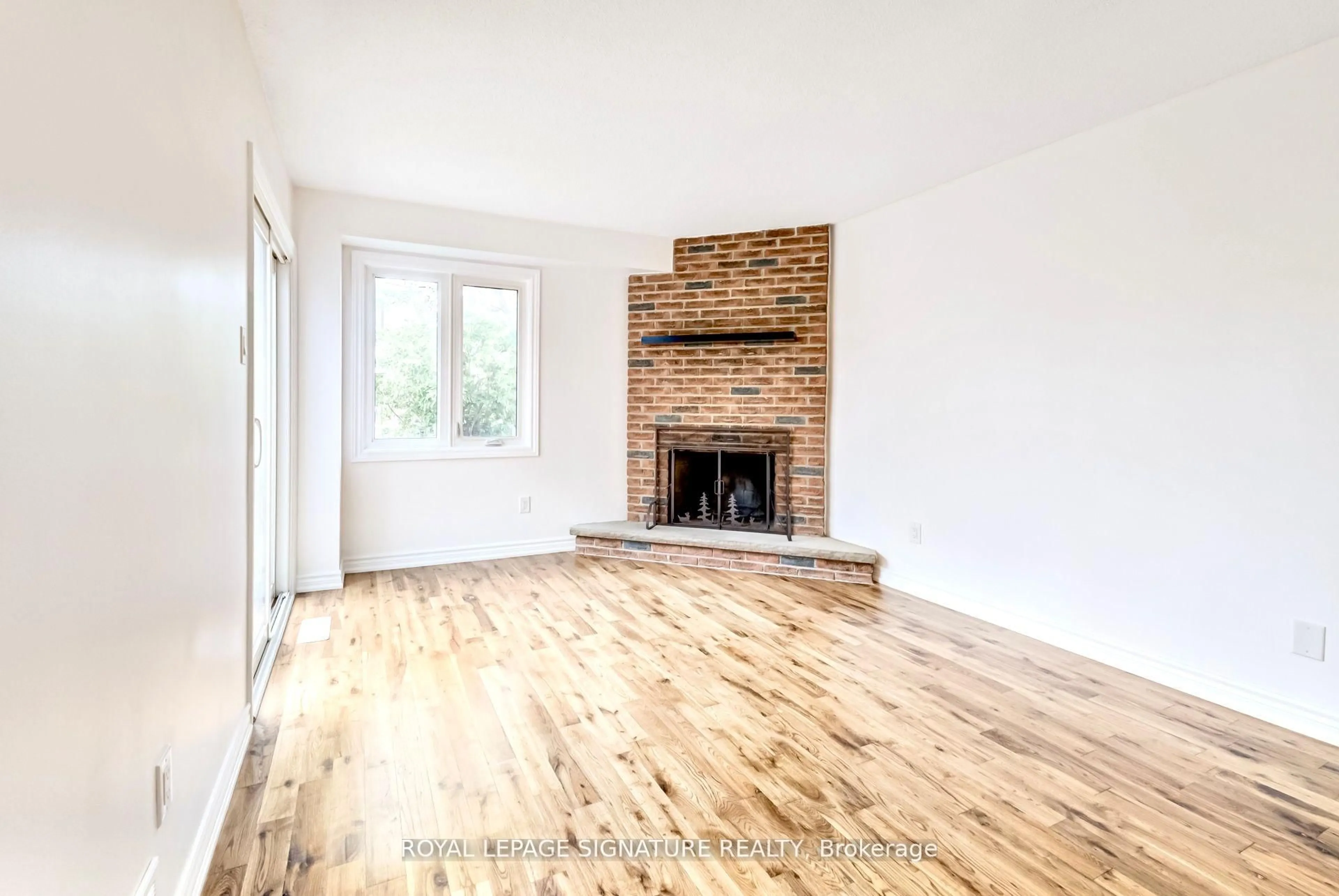 A pic of a room for 36 Denlow Dr, Brampton Ontario L6Y 2L4