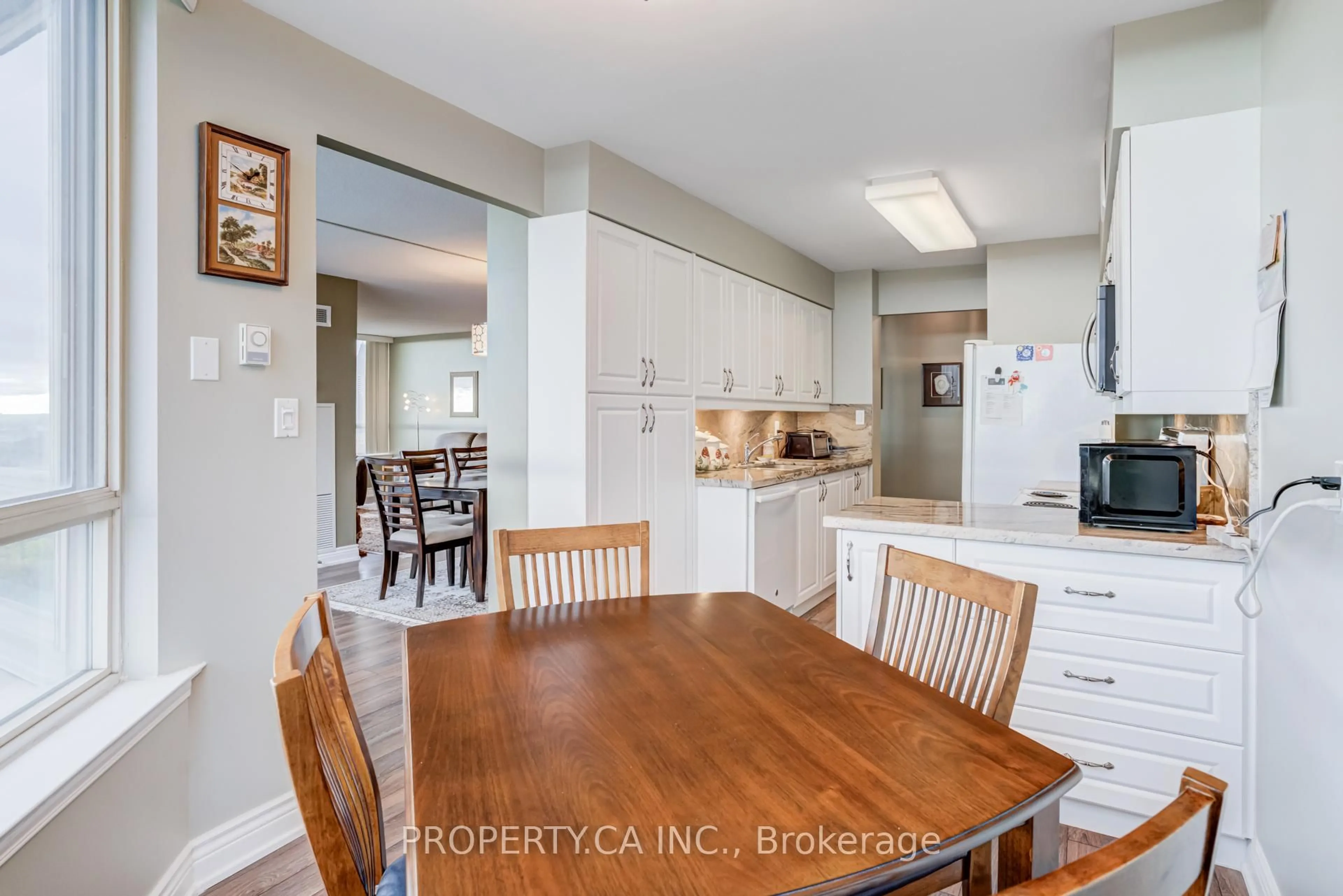 Open concept kitchen, unknown for 65 George Appleton Way #2083, Toronto Ontario M3M 0A2