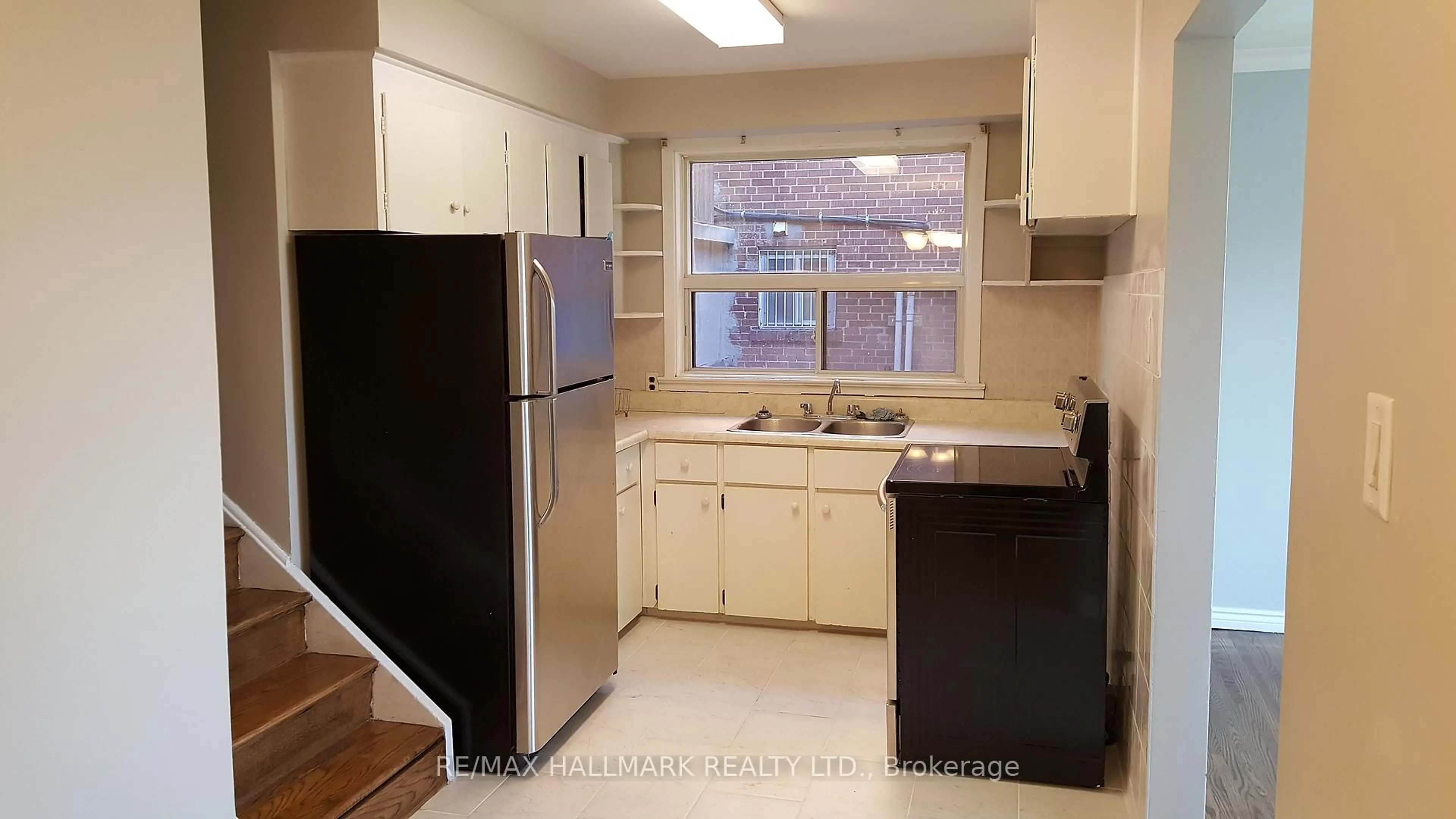 Standard kitchen, unknown for 1268 Davenport Rd, Toronto Ontario M6H 2G9