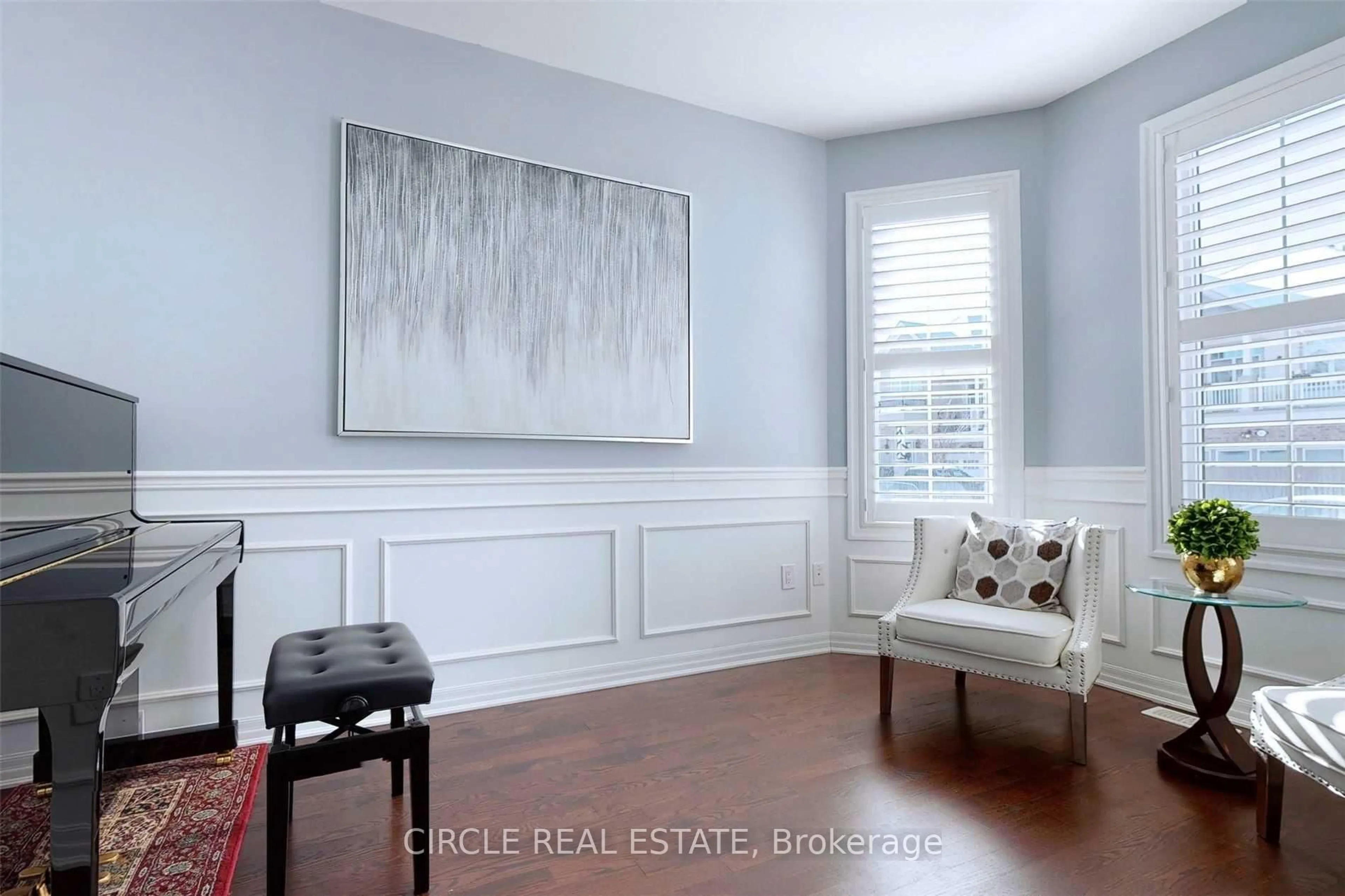 Living room with furniture, unknown for 1368 Connaught Terr, Milton Ontario L9E 0B8