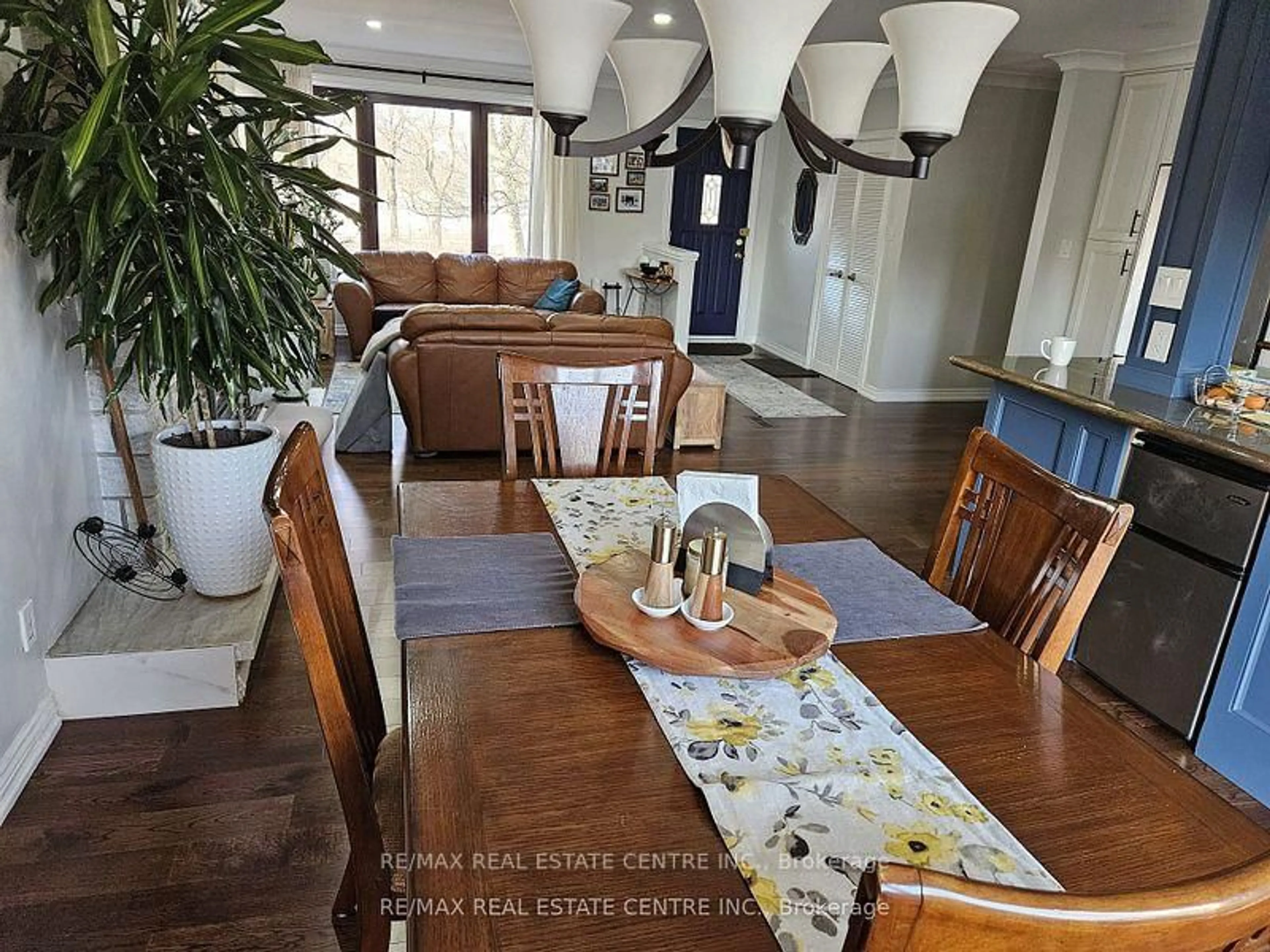 Dining room, unknown for 1199 Sixth Line, Oakville Ontario L6H 1W8