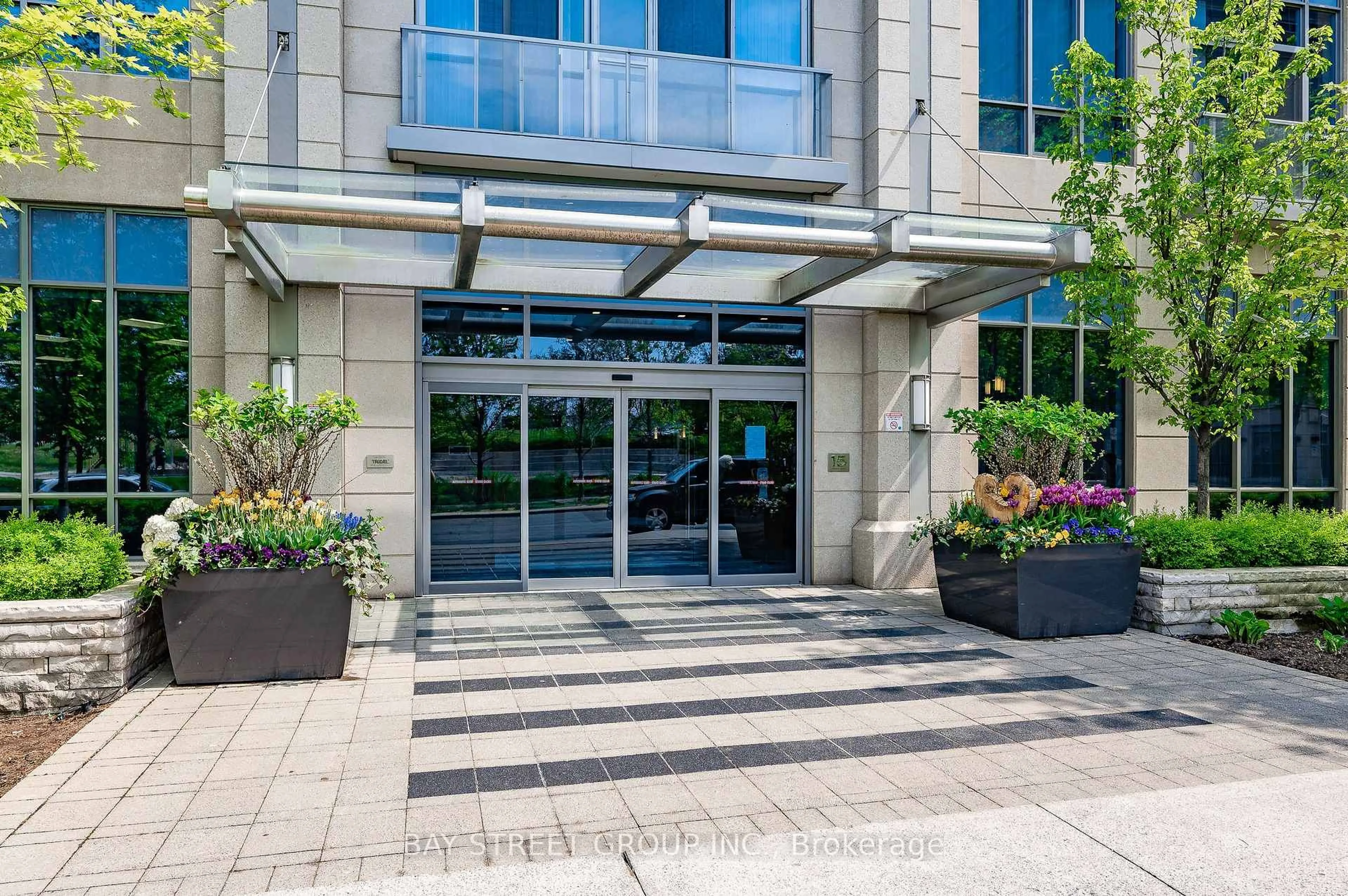 Indoor foyer for 15 Viking Lane #1202, Toronto Ontario L9B 0A4