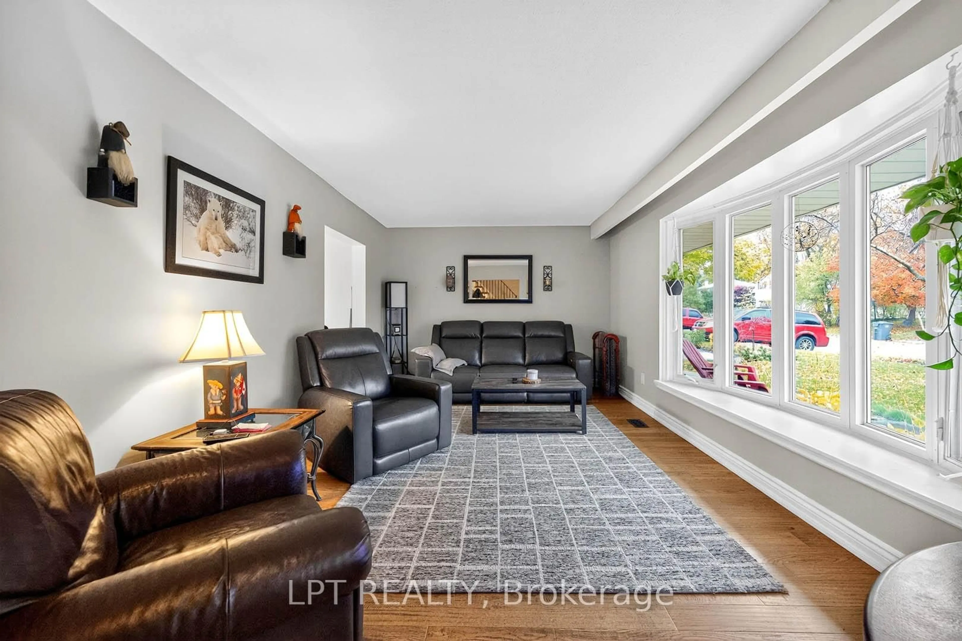 Living room with furniture, unknown for 14 Caledon Cres, Brampton Ontario L6W 1C5